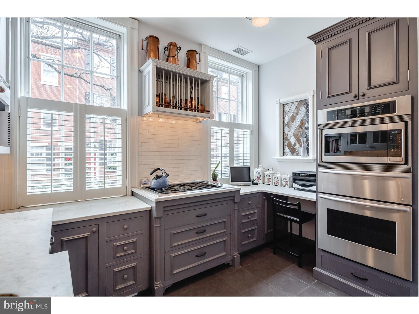 SOCIETY HILL - Residential