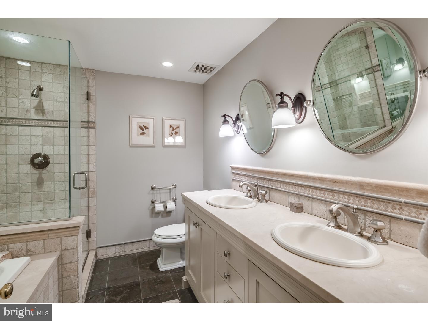 SOCIETY HILL - Residential