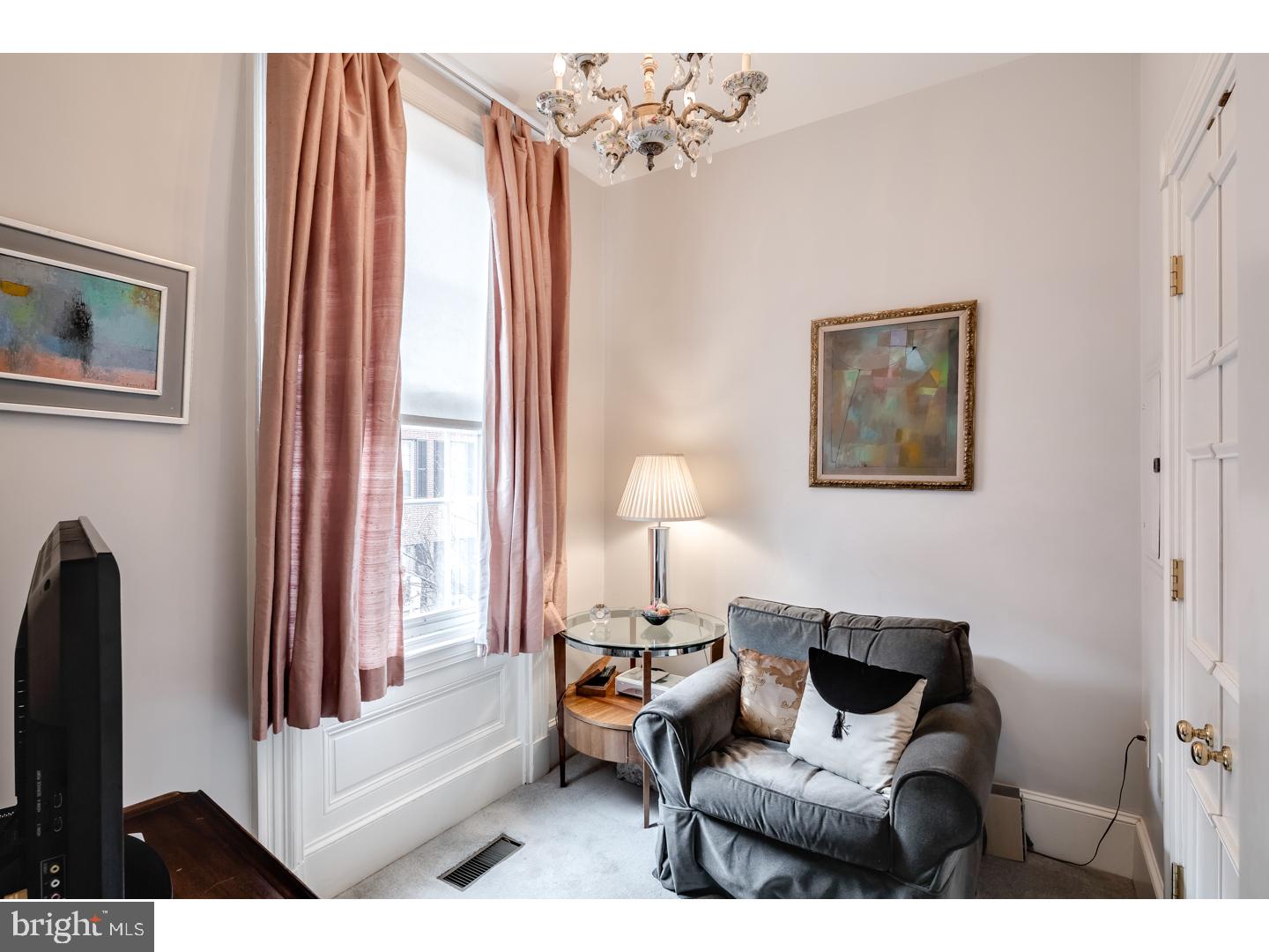 SOCIETY HILL - Residential