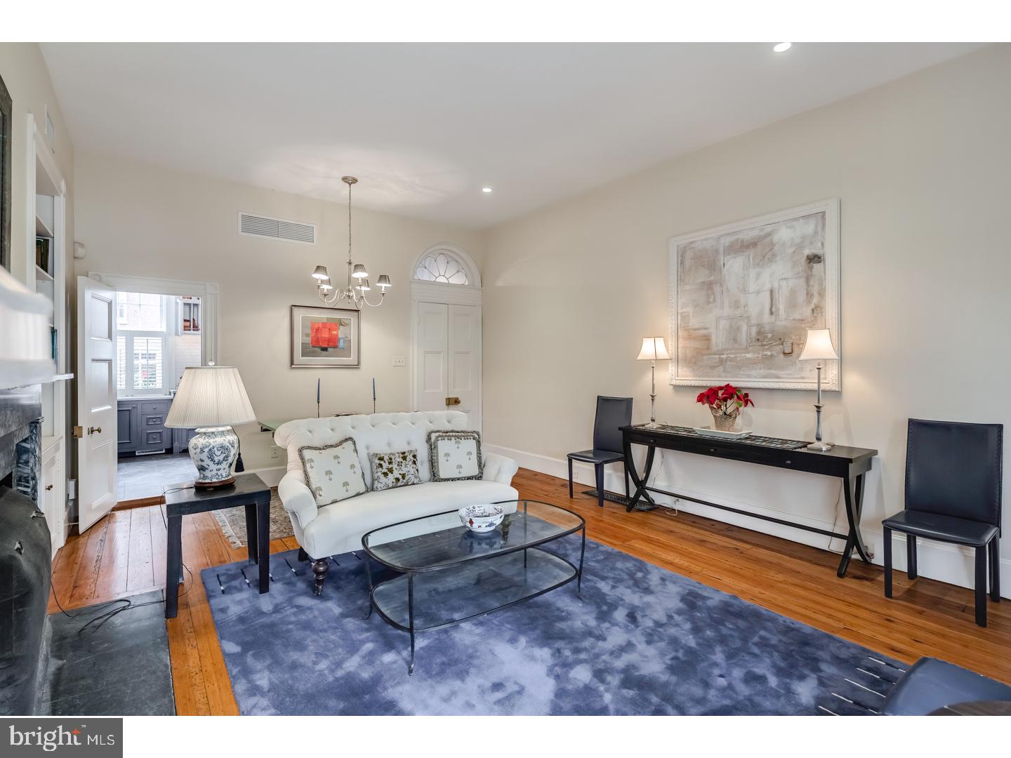 SOCIETY HILL - Residential