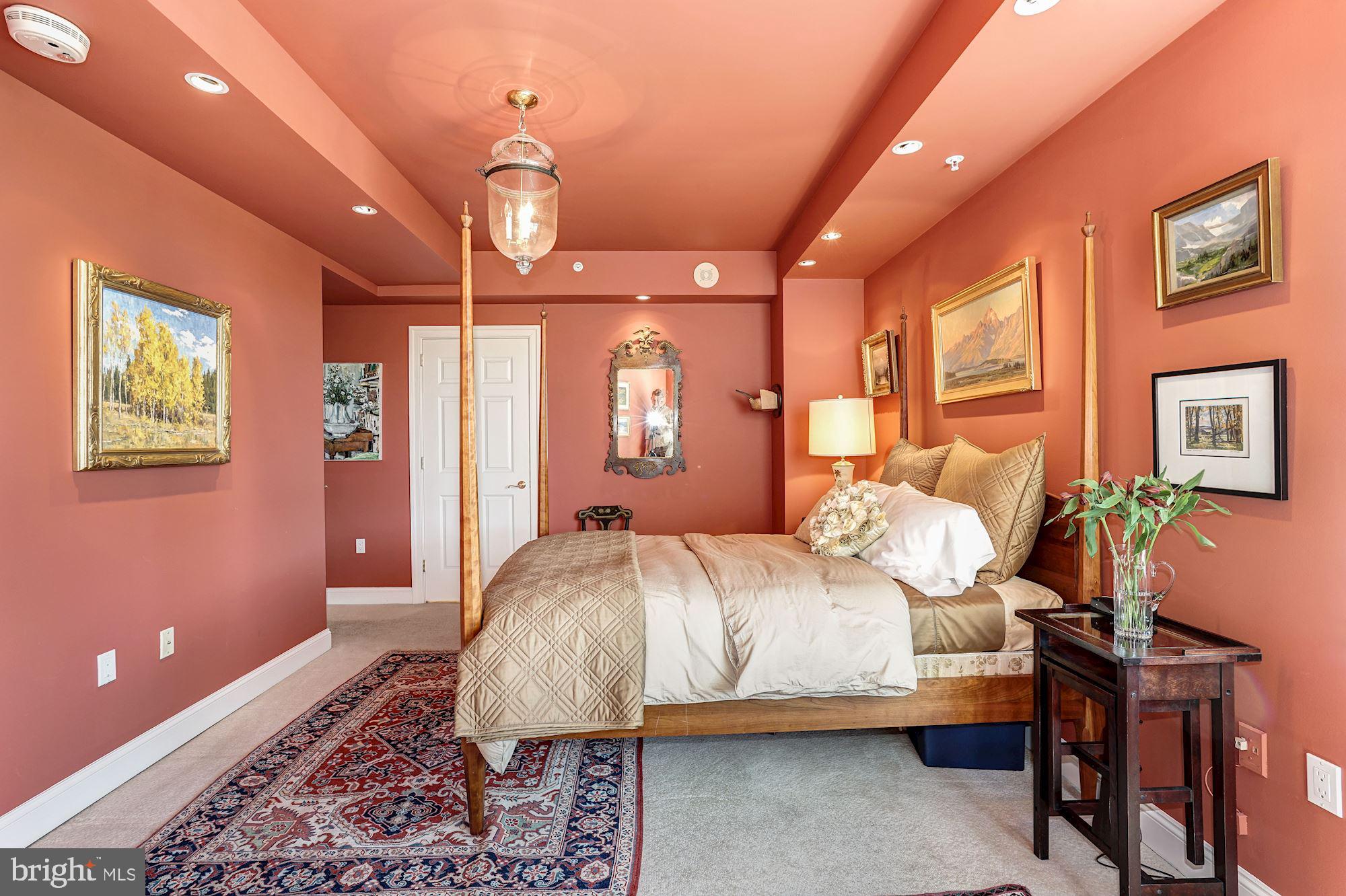 SOMERSET HOUSE CONDOS - Residential