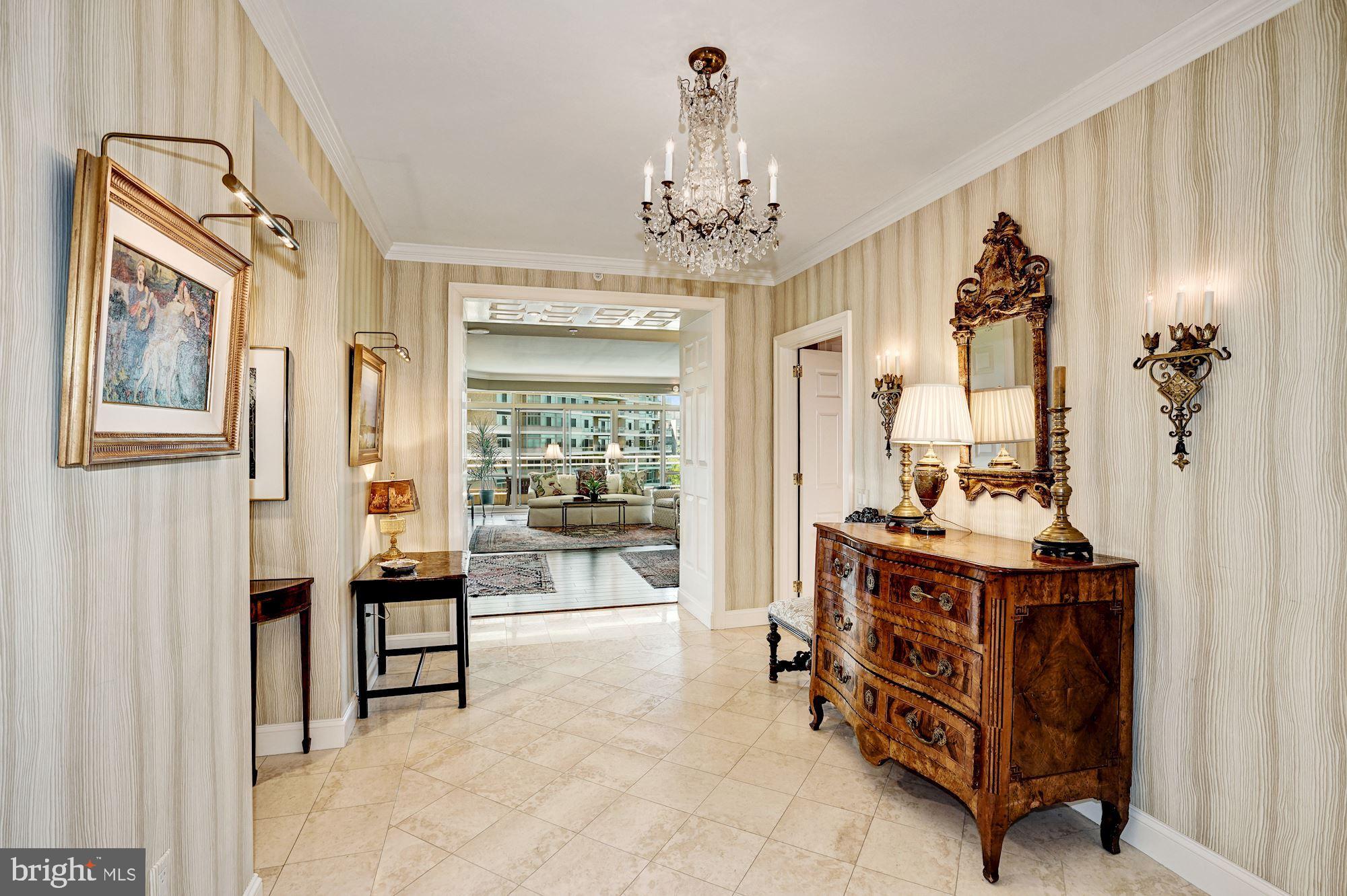 SOMERSET HOUSE CONDOS - Residential