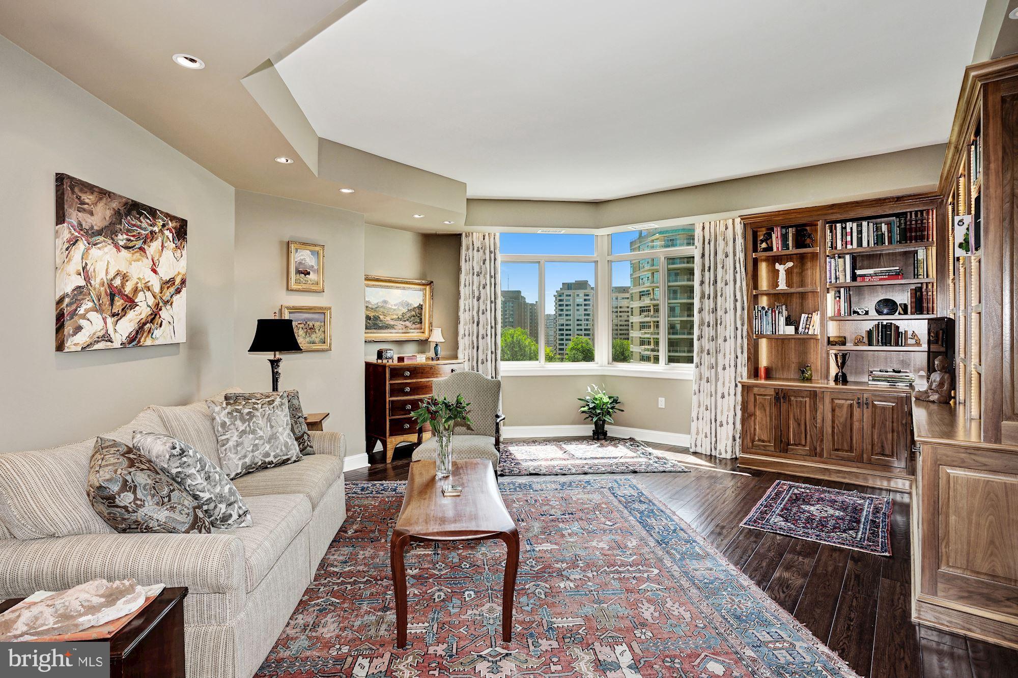 SOMERSET HOUSE CONDOS - Residential