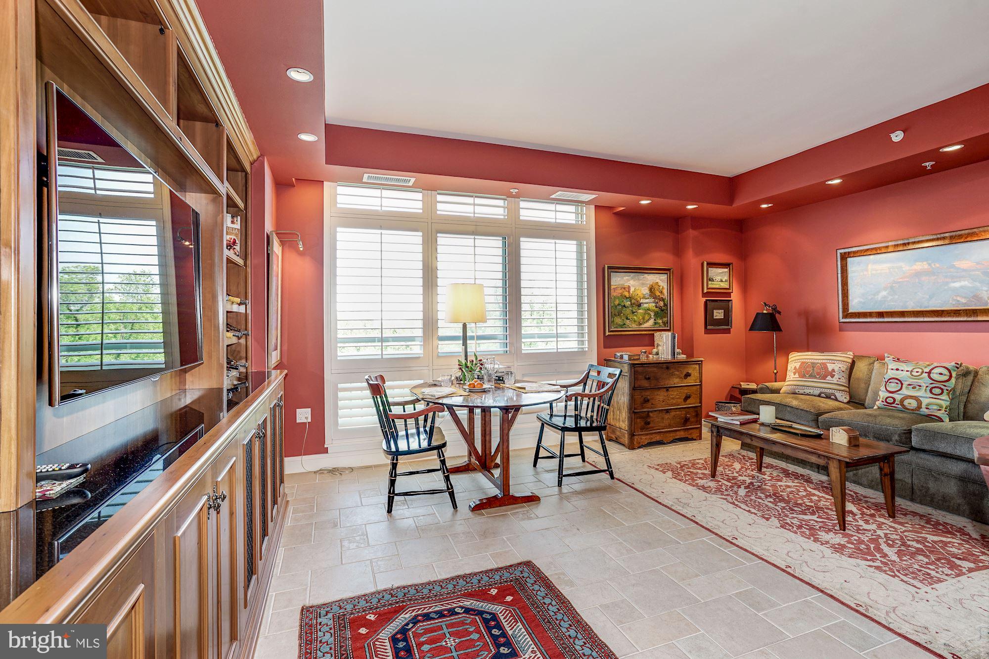 SOMERSET HOUSE CONDOS - Residential