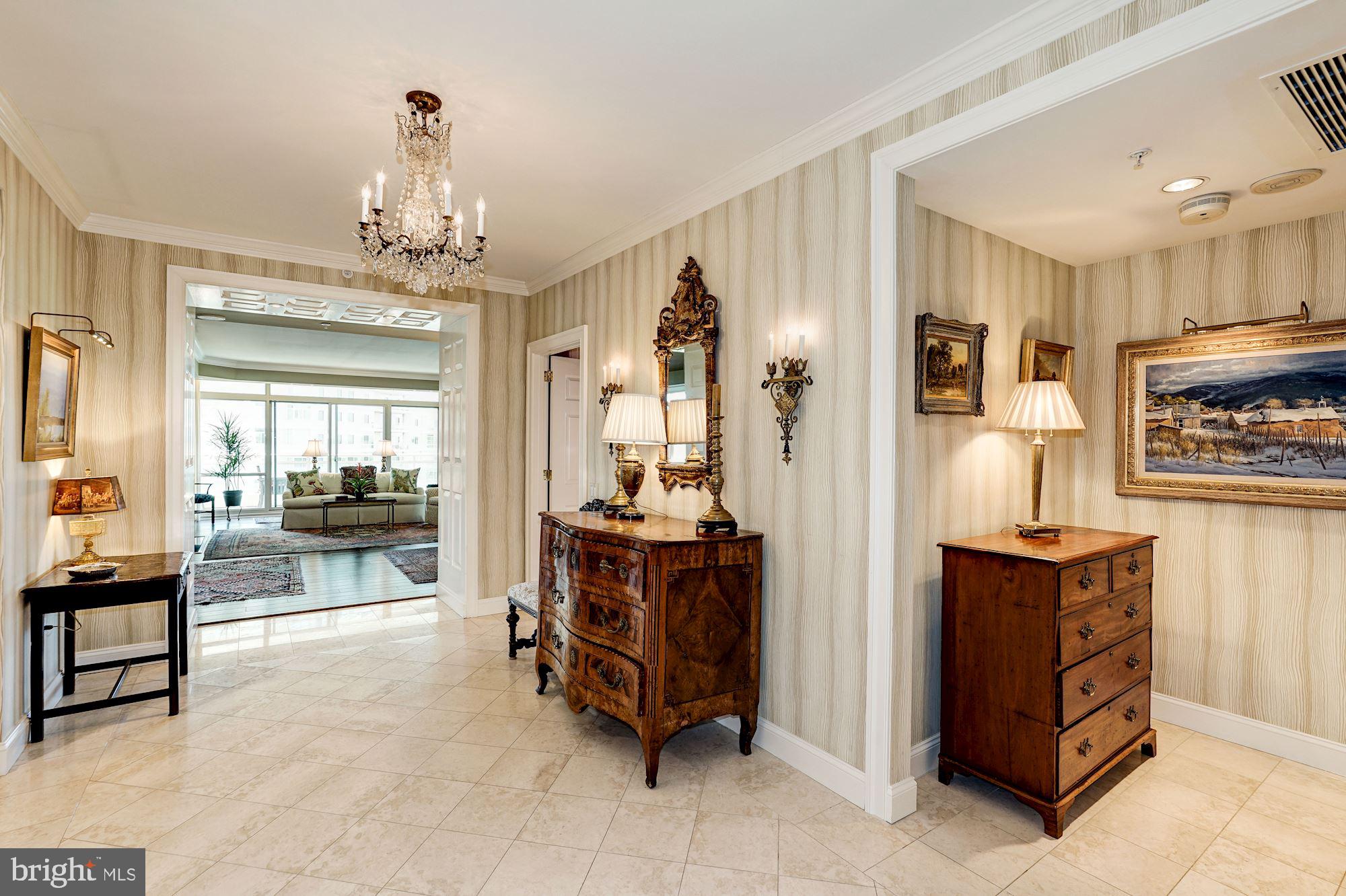 SOMERSET HOUSE CONDOS - Residential