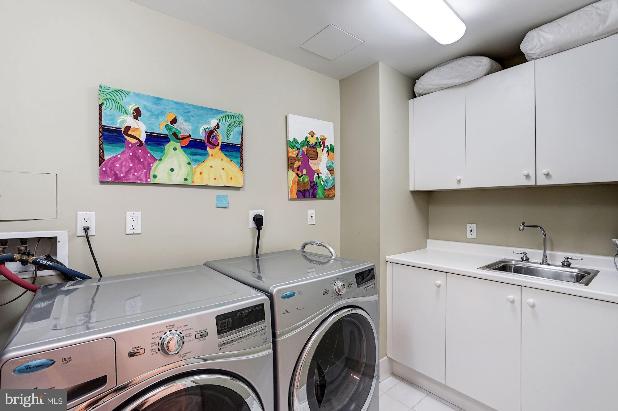 SOMERSET HOUSE CONDOS - Residential