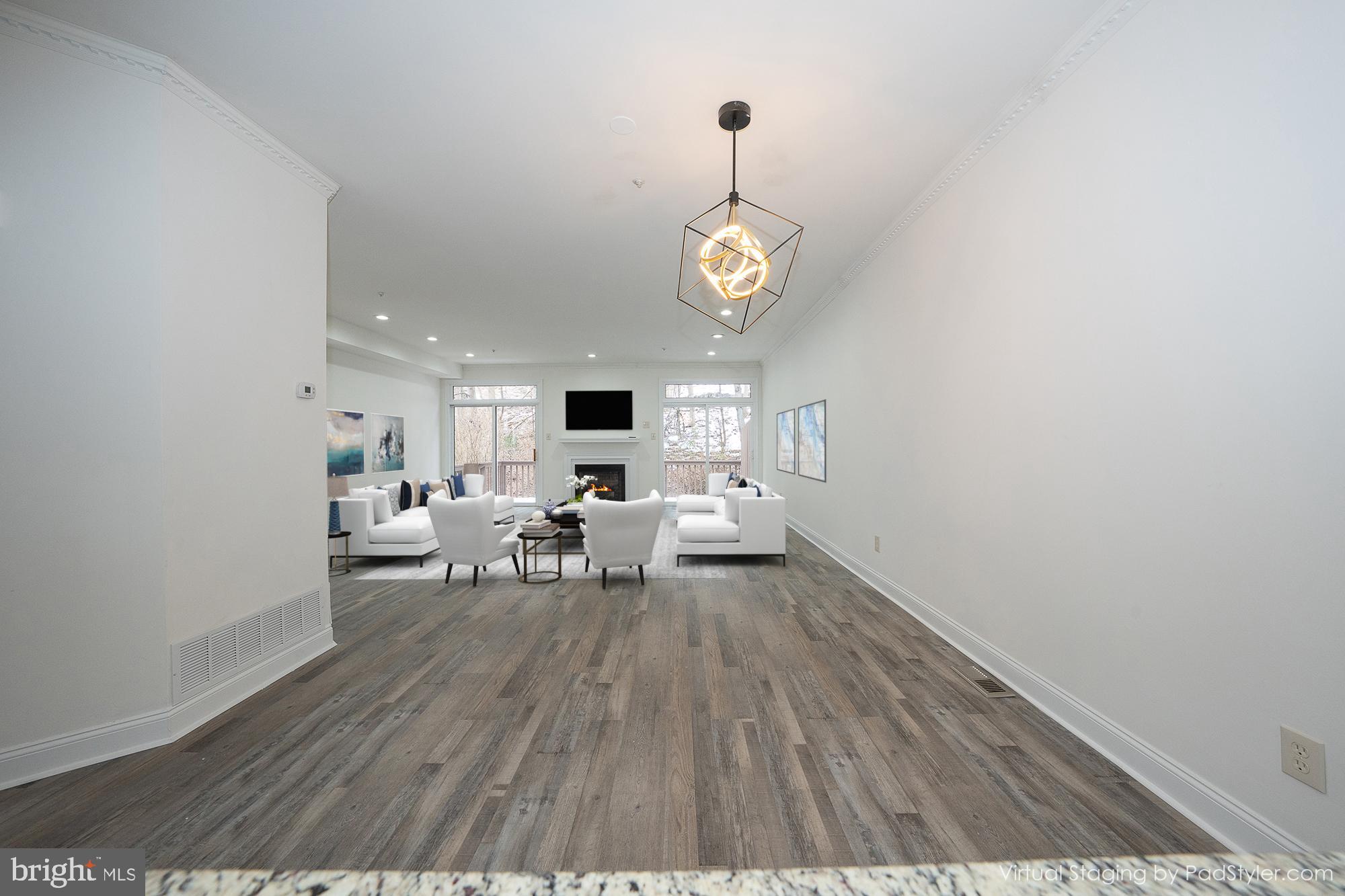 EARLES LAKE - Residential