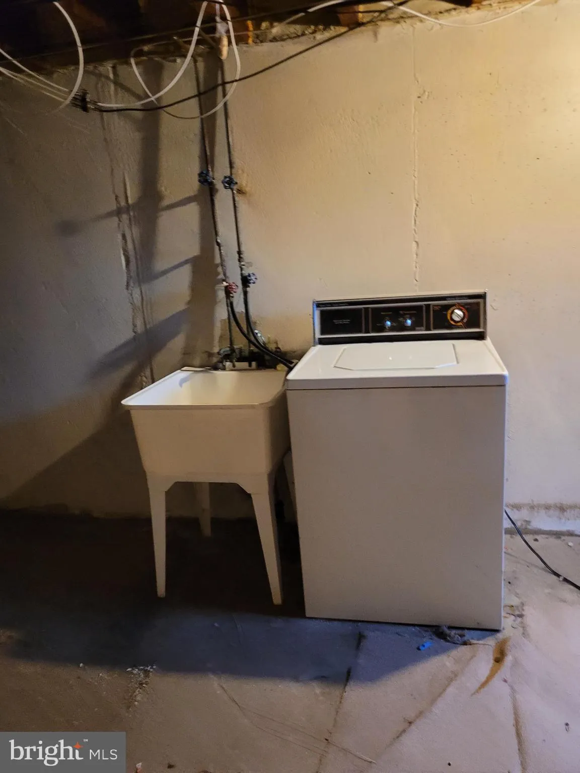 Sharon Hill, Pennsylvania 19079, United States, 2 Bedrooms Bedrooms, ,1 BathroomBathrooms,Residential,Active,210427