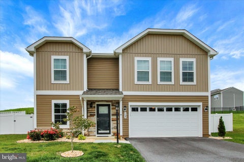 Photo for 17 NATURES WAY CIRCLE