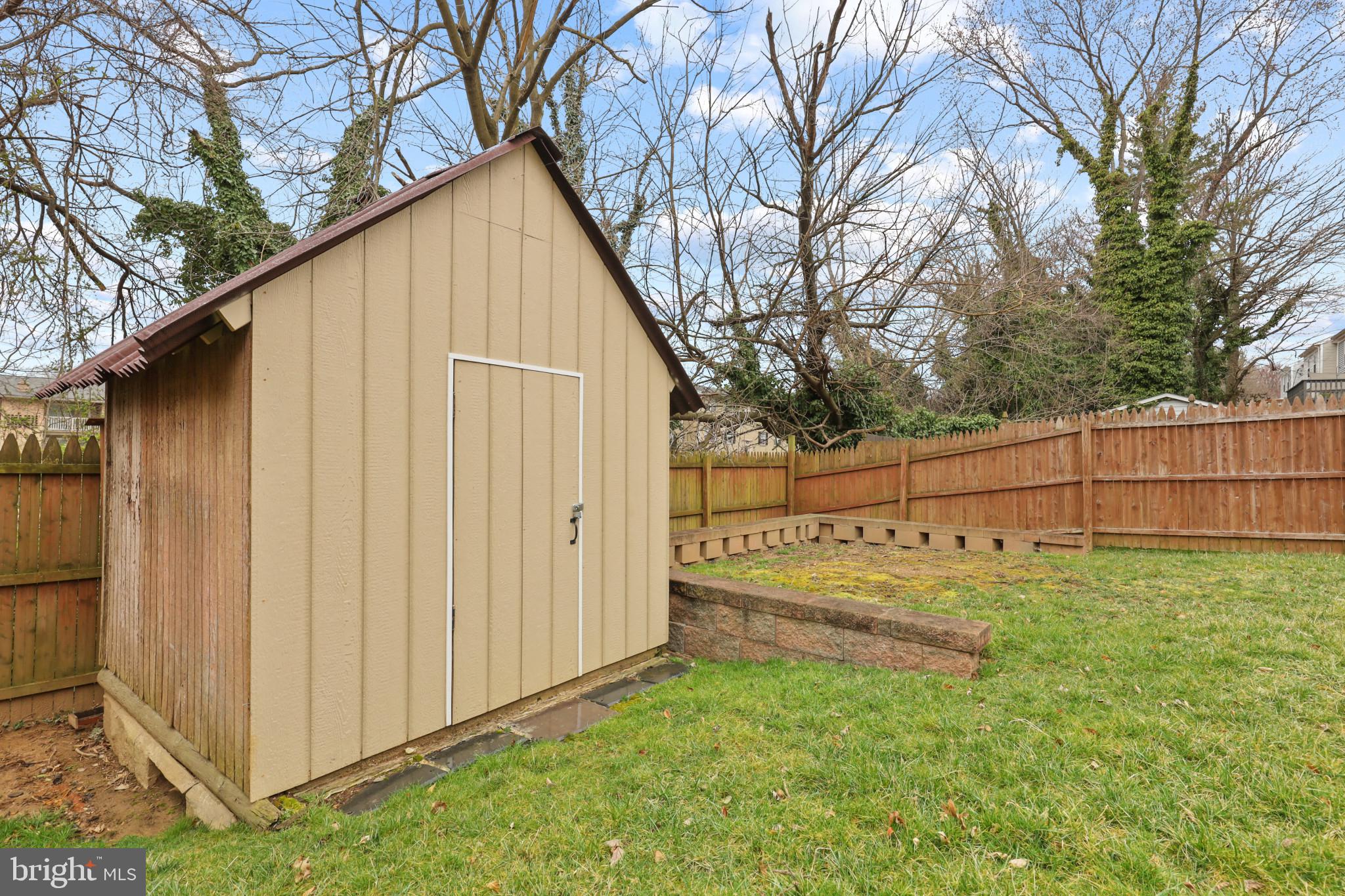 SATYR WOODS - Residential Lease