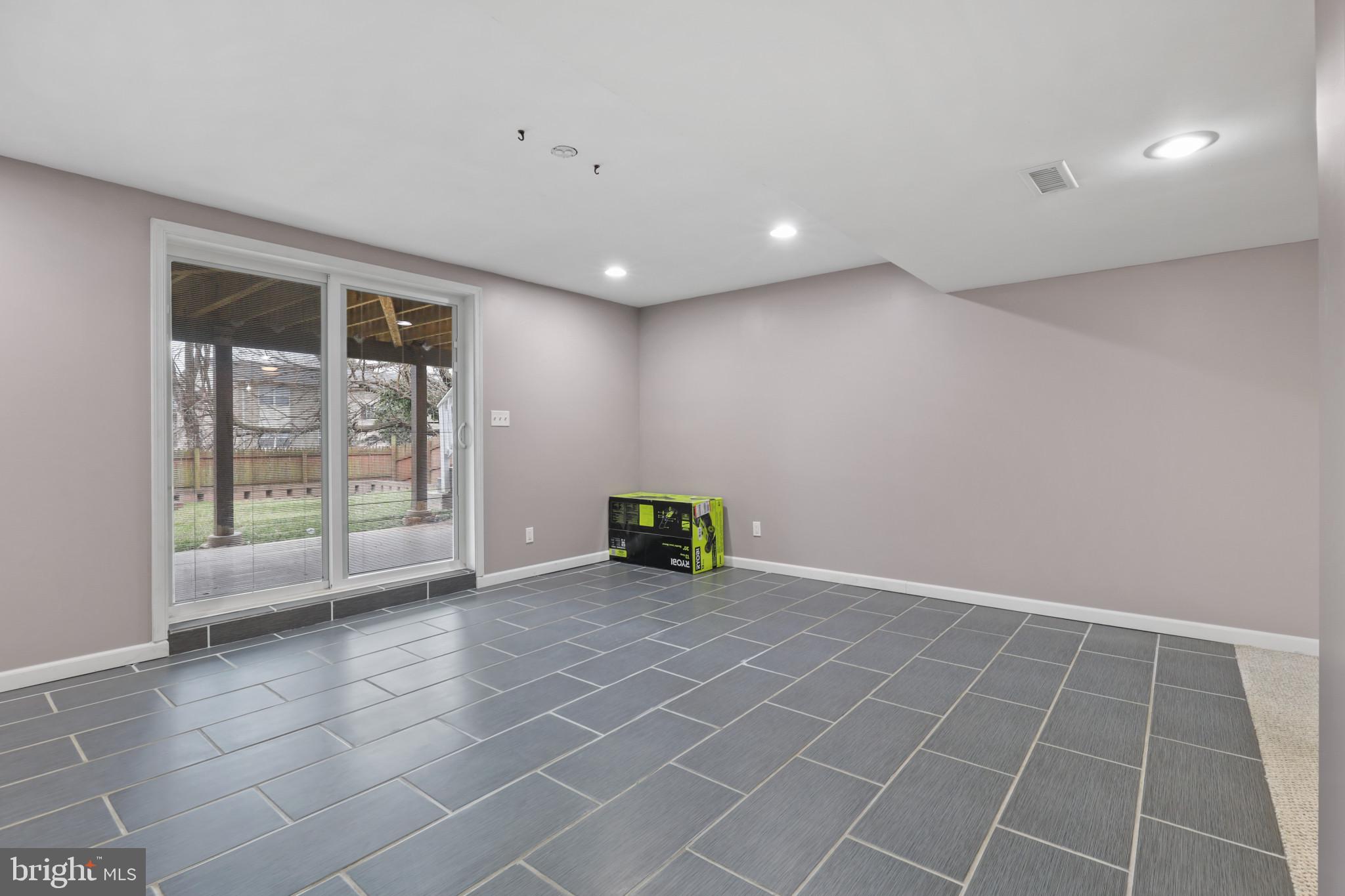 SATYR WOODS - Residential Lease