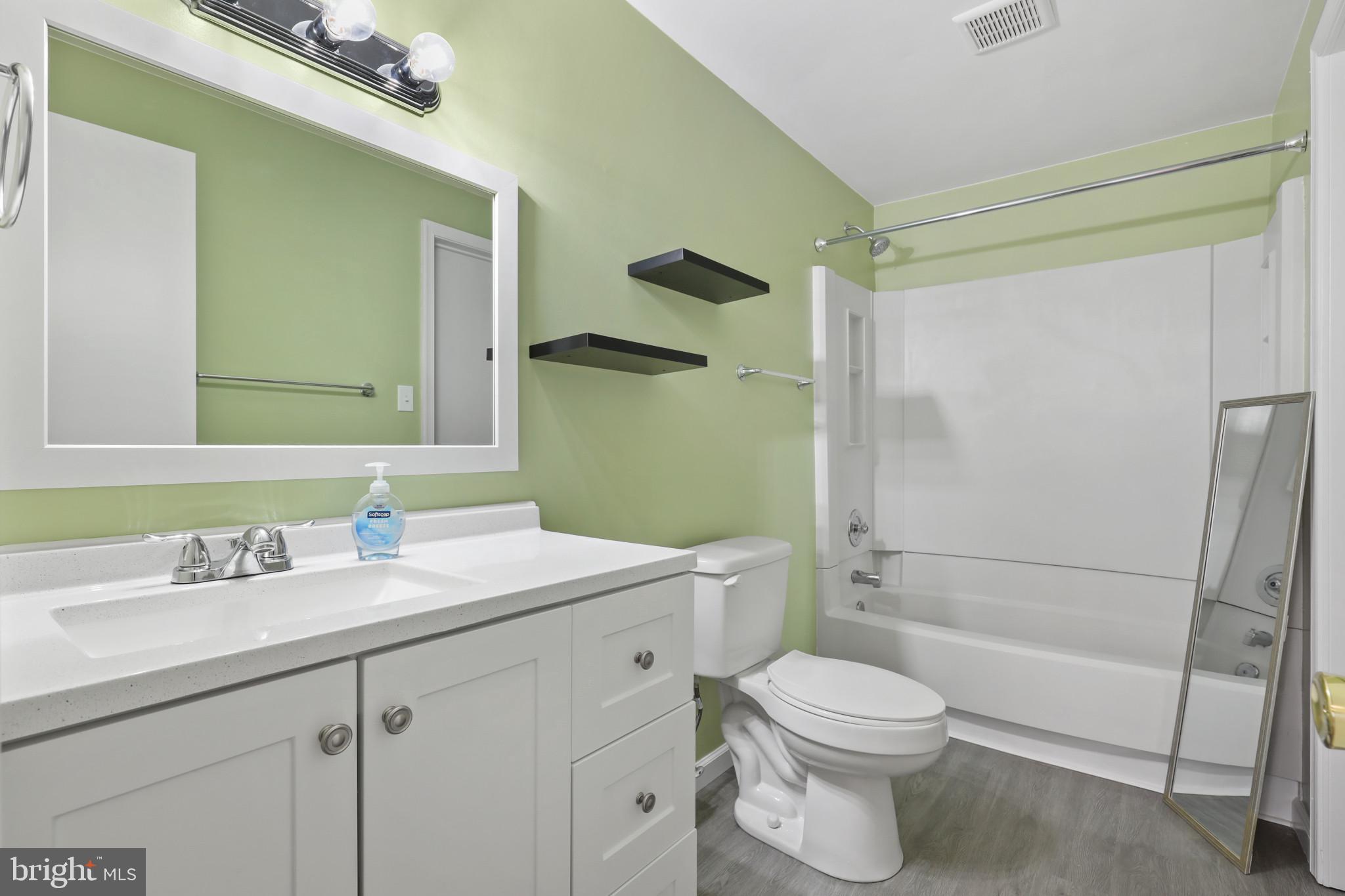 SATYR WOODS - Residential Lease