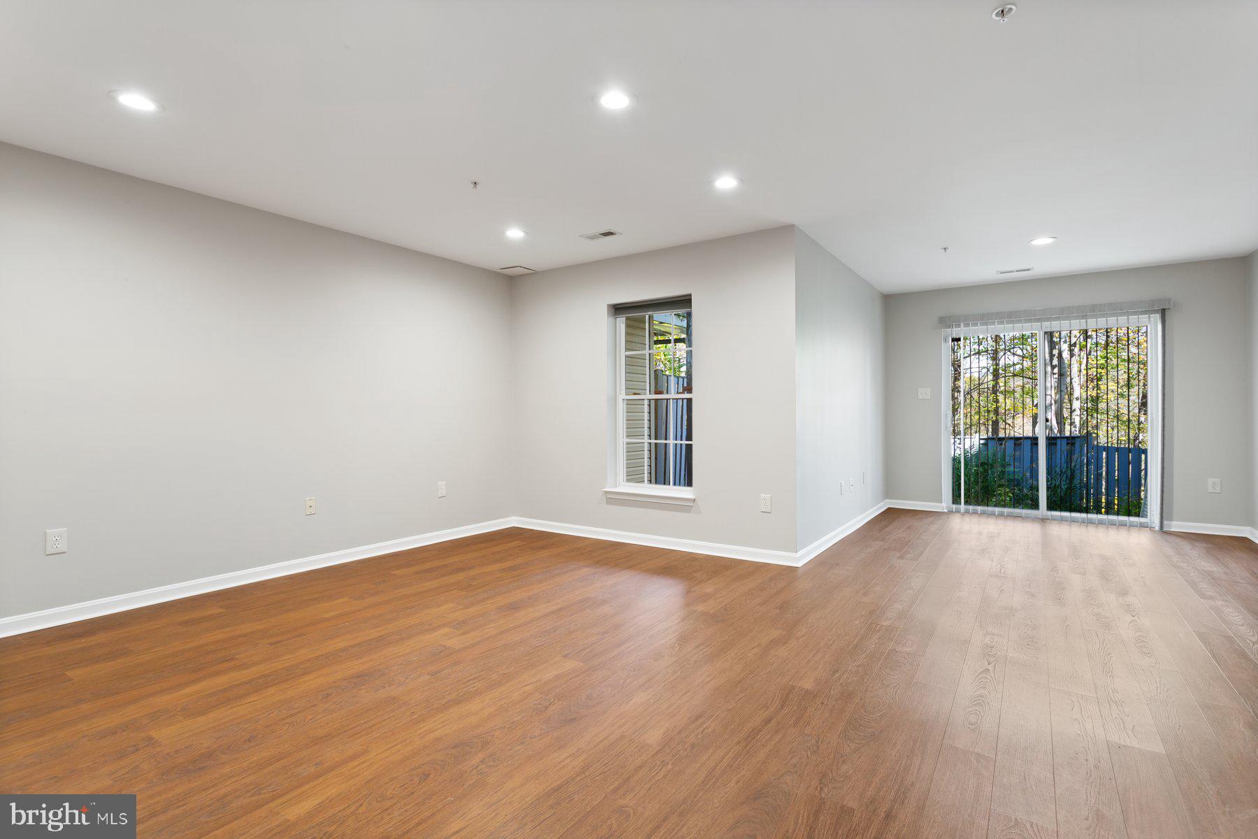 URBANA - Residential Lease