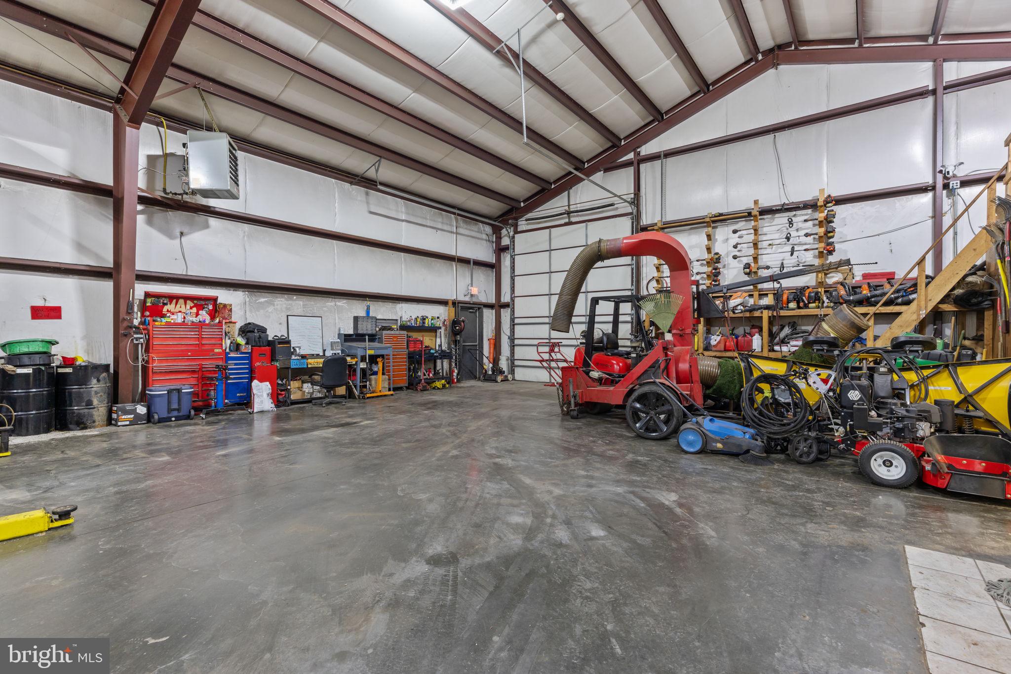 EDGELY - Commercial Sale