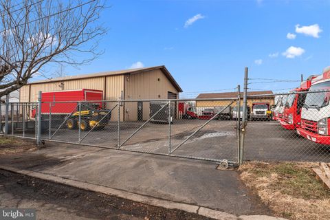 7011 BEAVER DAM ROAD LEVITTOWN PA 19057