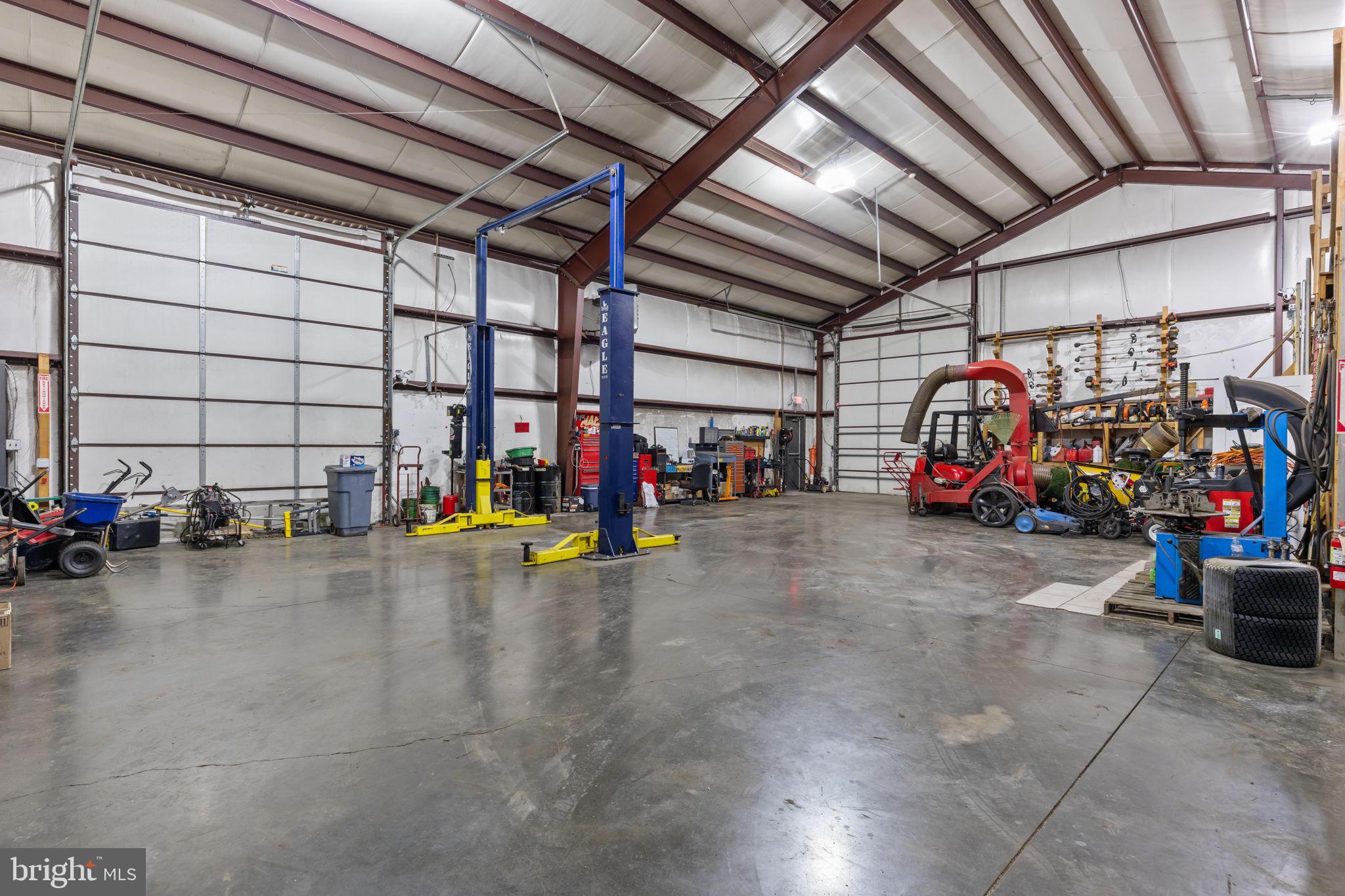 EDGELY - Commercial Sale