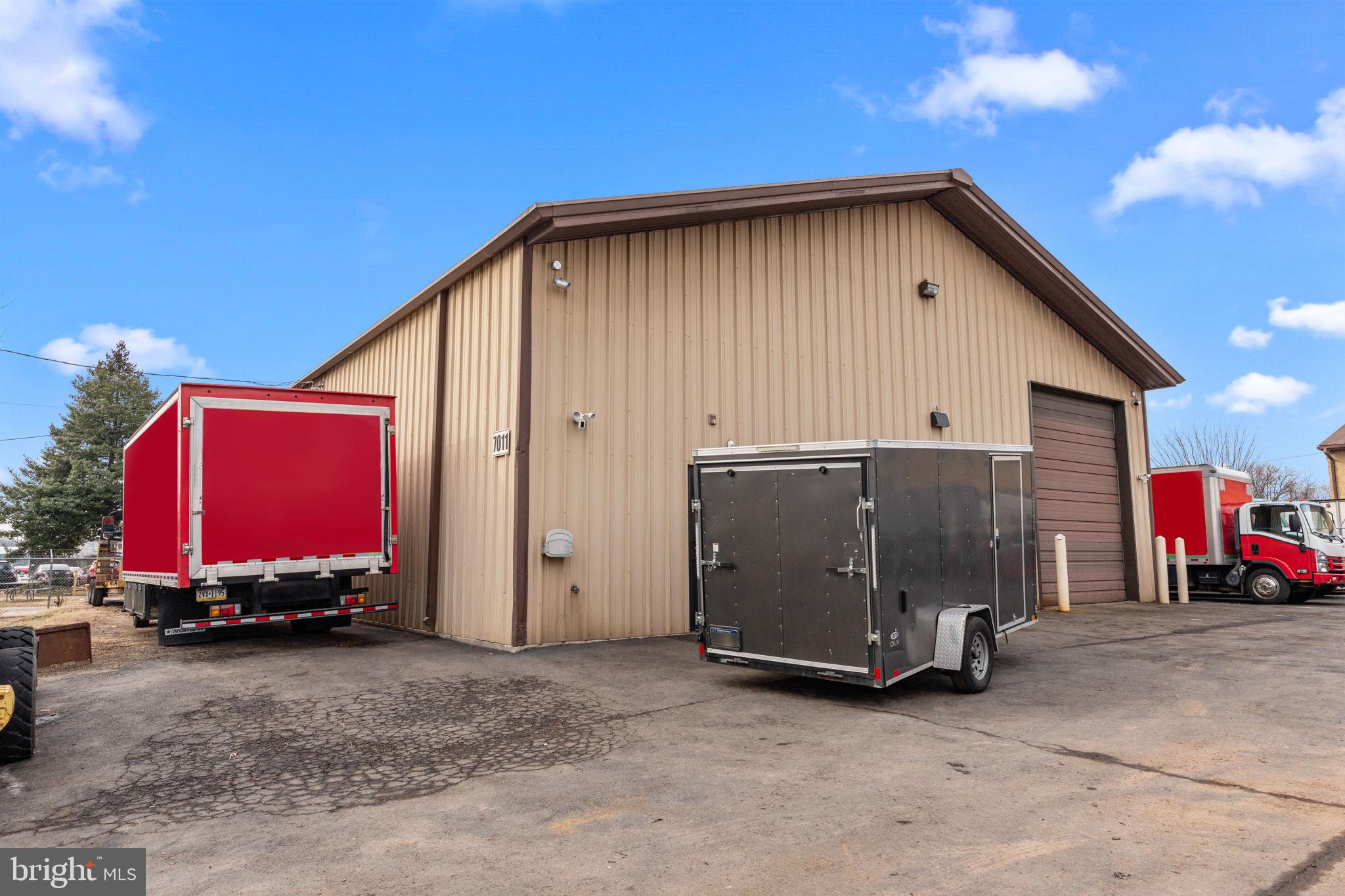 EDGELY - Commercial Sale