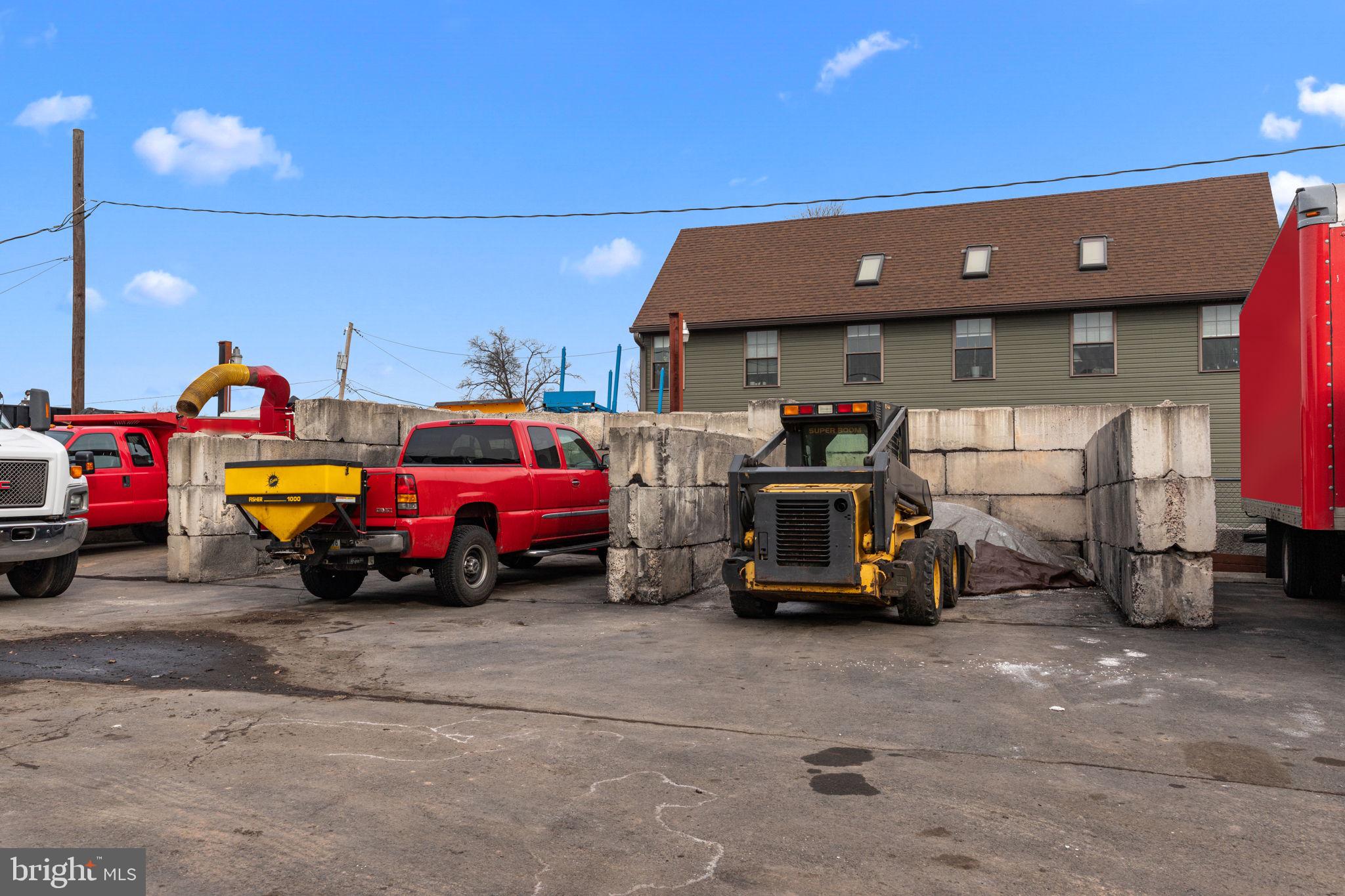 EDGELY - Commercial Sale