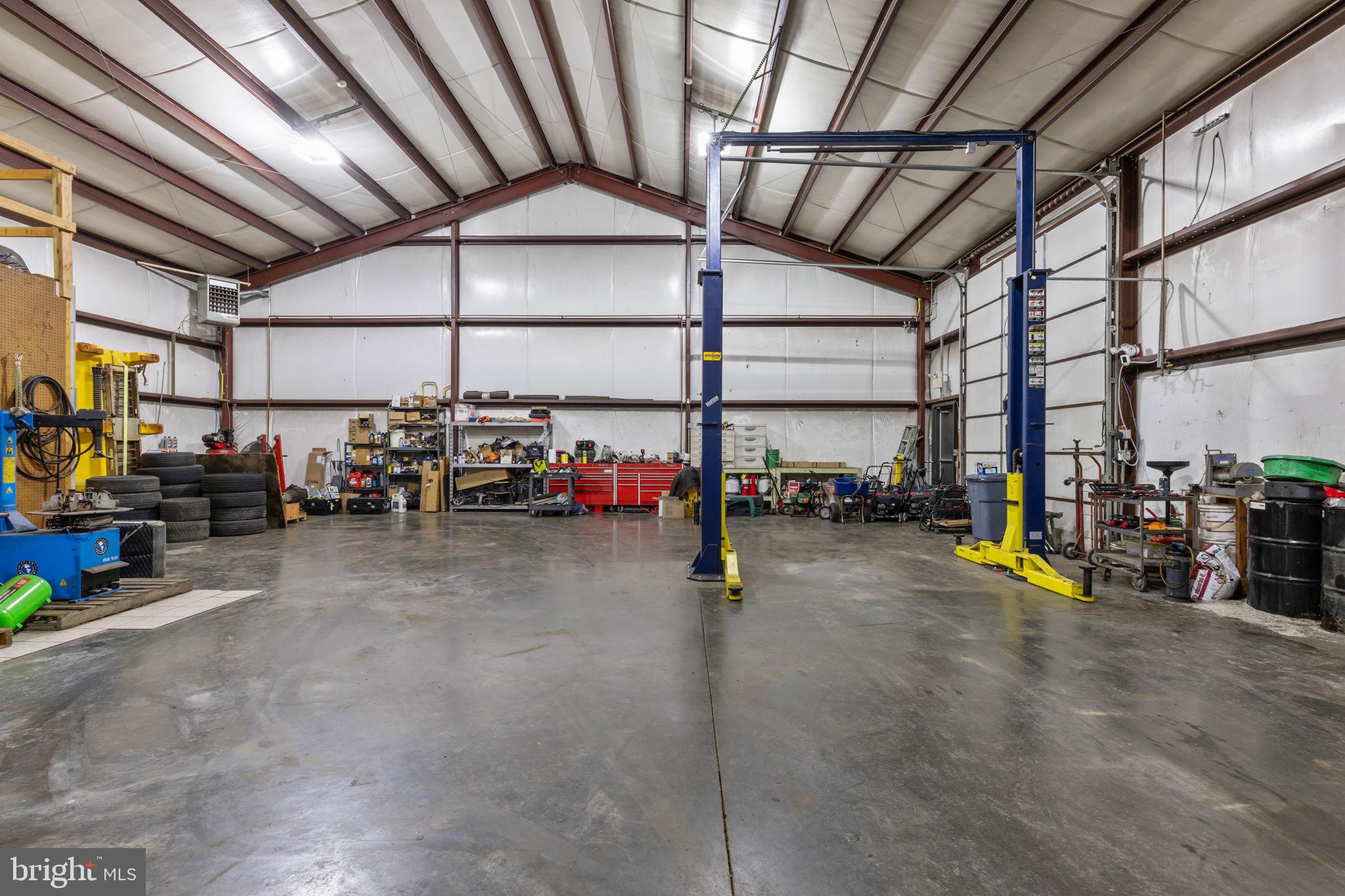 EDGELY - Commercial Sale