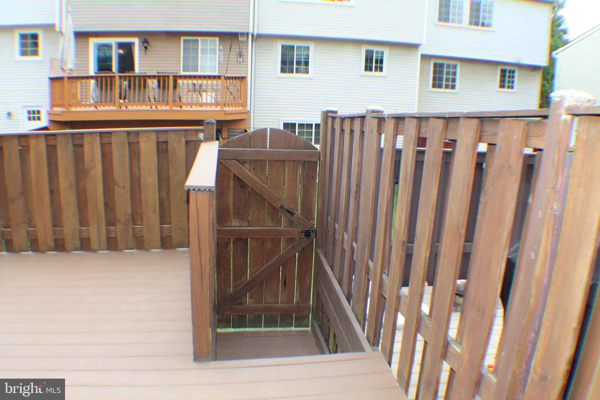 COURTS OF TYSONS - Residential Lease