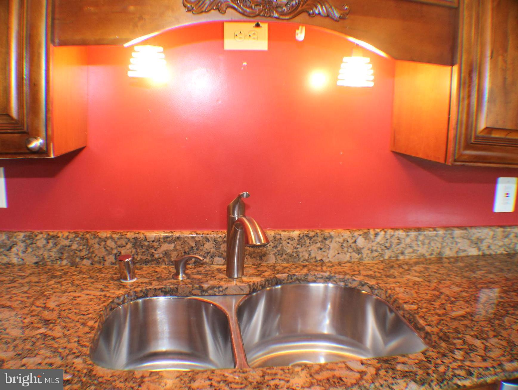 COURTS OF TYSONS - Residential Lease