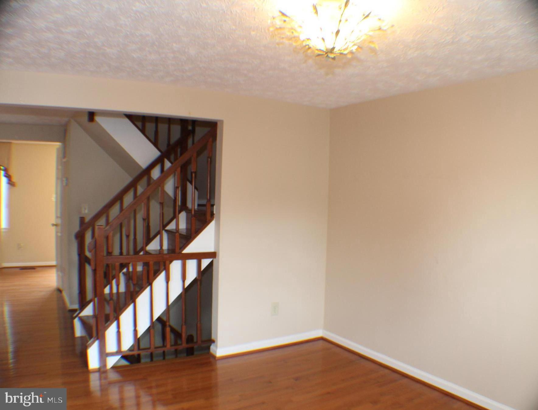 COURTS OF TYSONS - Residential Lease