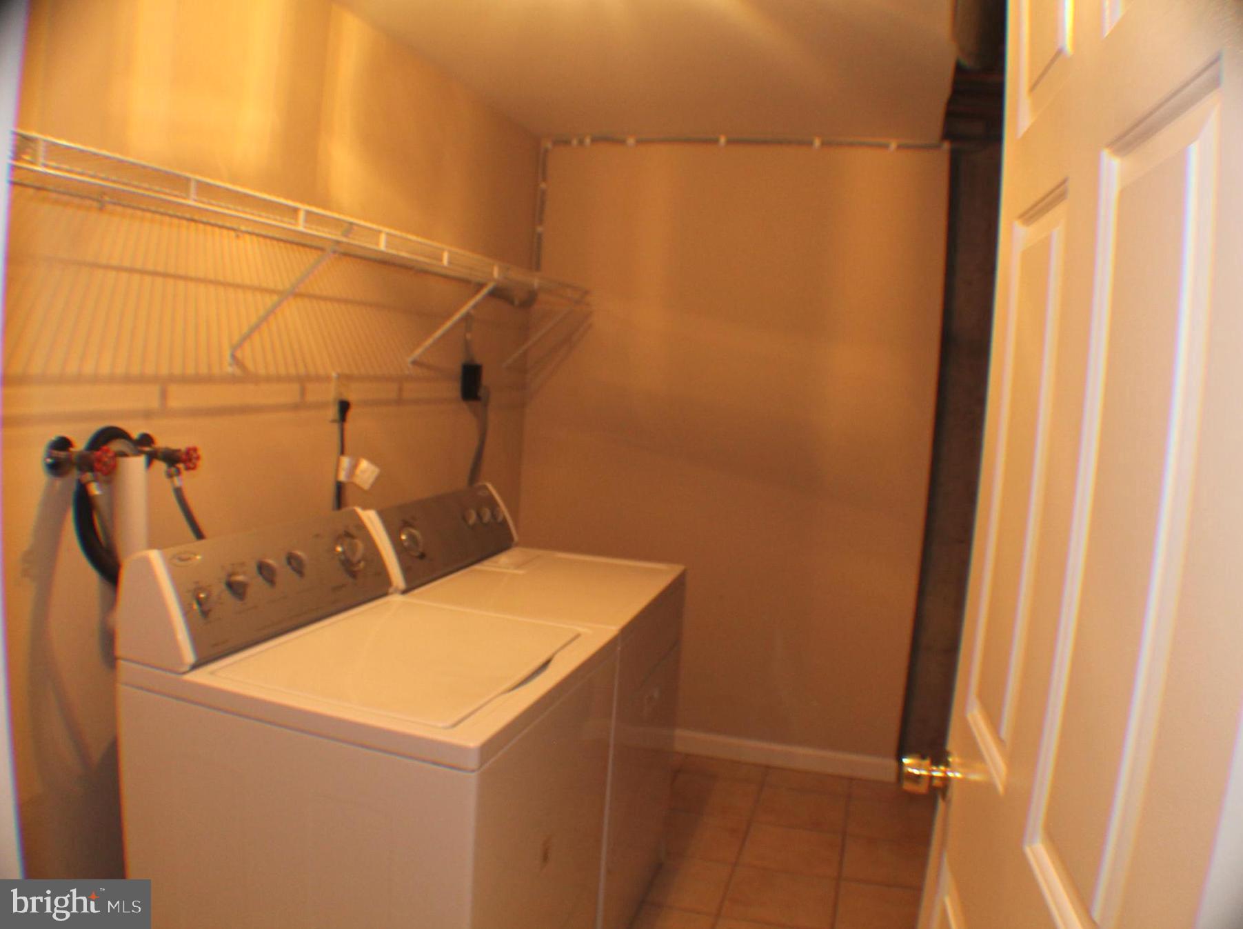 COURTS OF TYSONS - Residential Lease