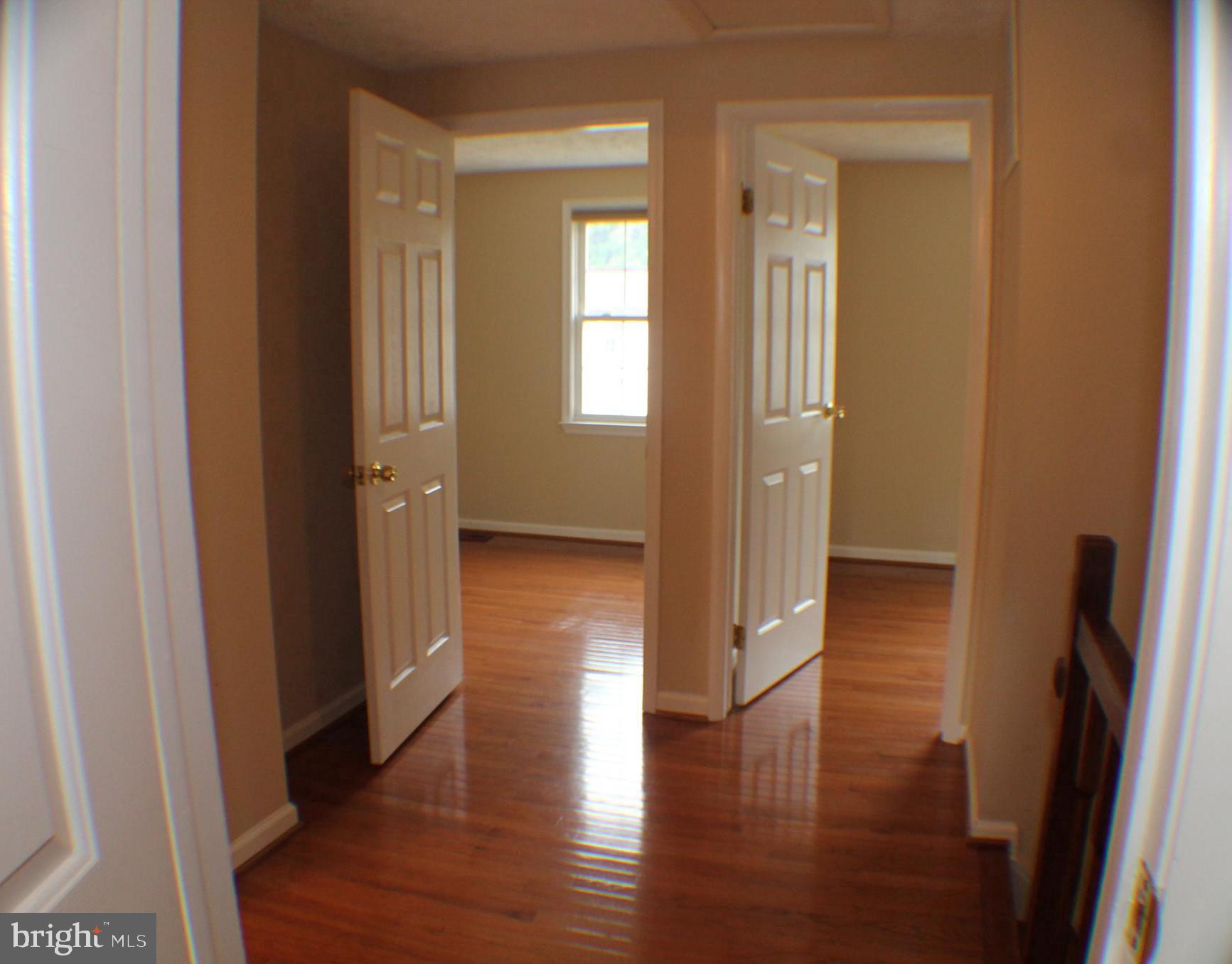 COURTS OF TYSONS - Residential Lease