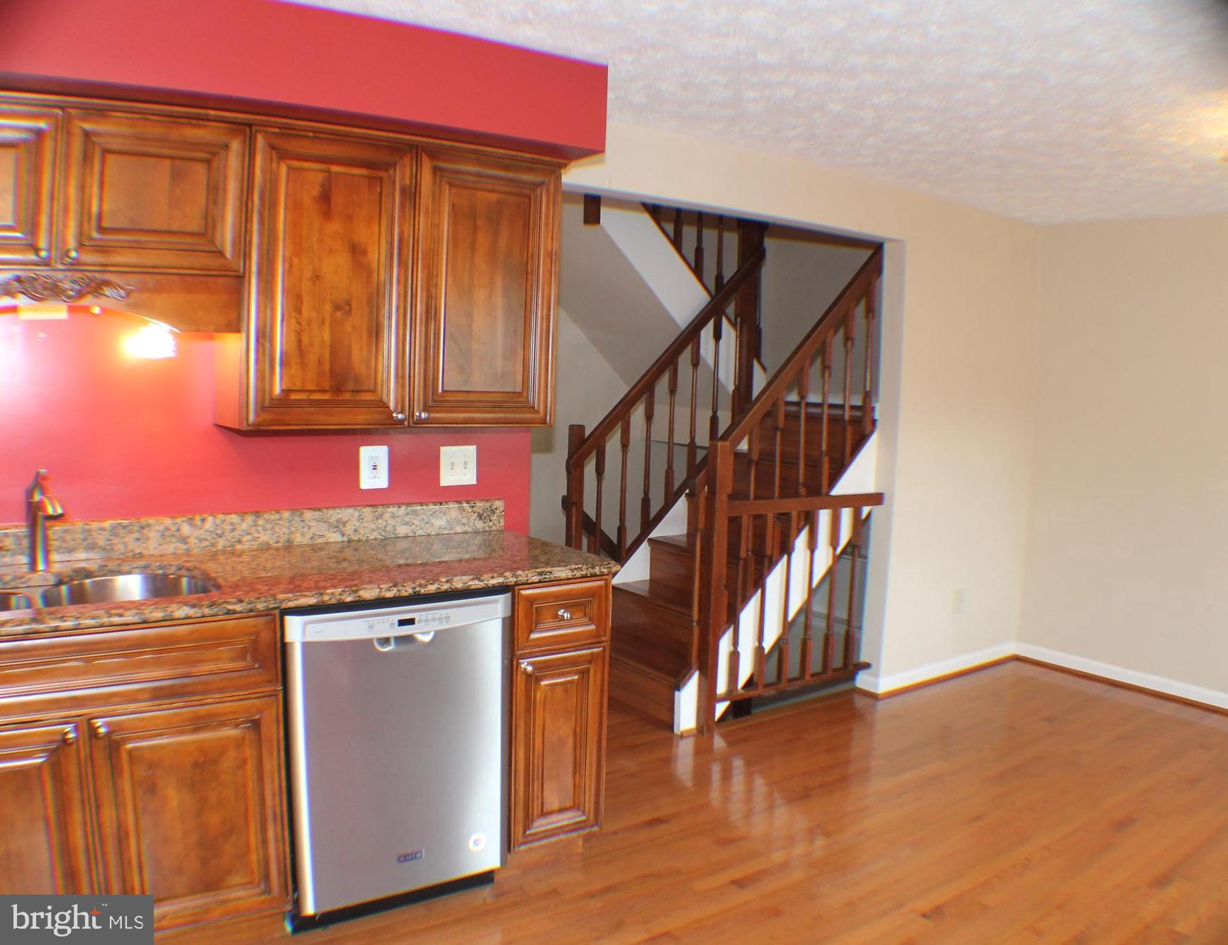 COURTS OF TYSONS - Residential Lease