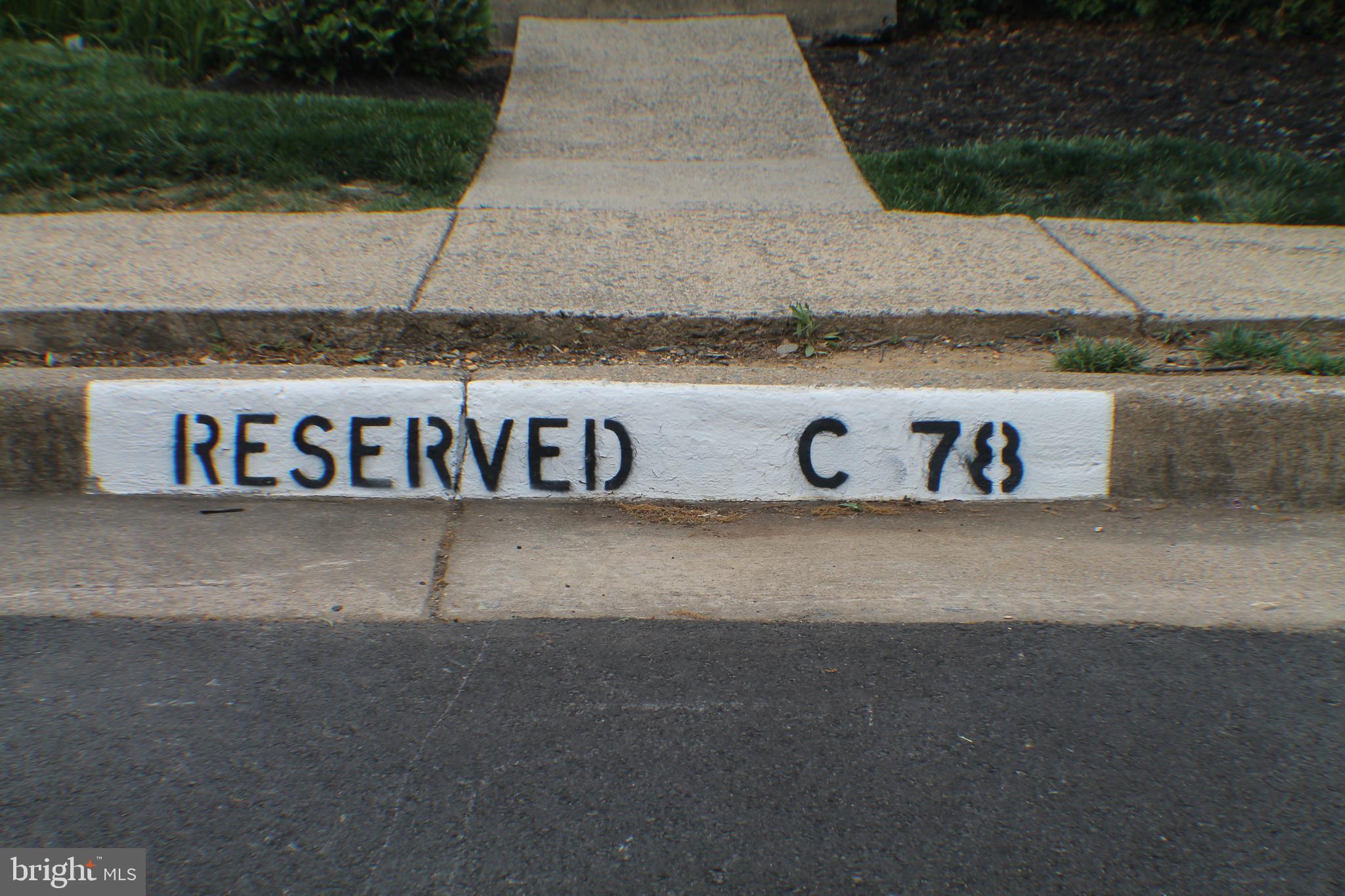 COURTS OF TYSONS - Residential Lease