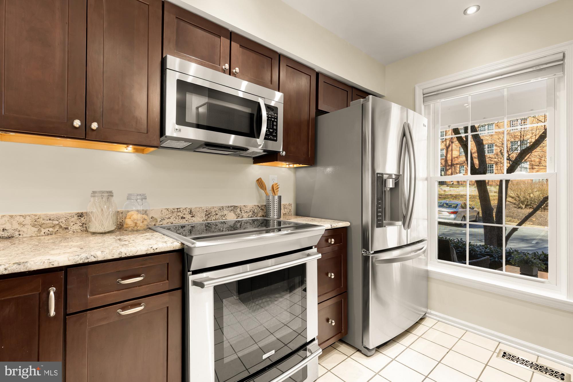 2038 DERBY RIDGE LANE 3-5