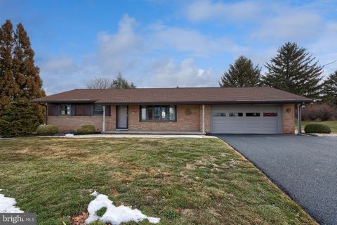 Photo of 1235 Lebanon Road, MANHEIM, PA 17545 (MLS # PALA2083304)