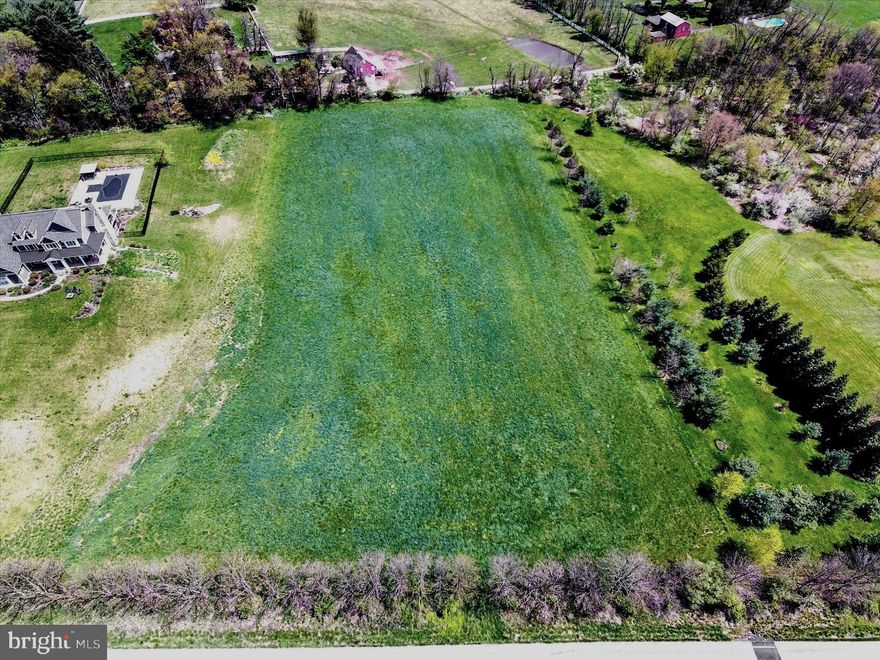 Gorgeous 3.15 acre homesite  on  level lot with mountain and pasture views for the new owners to enjoy.
Bring your plans and your own builder to start the process of building your dream home.   Located in desirable West Hanover Township, close to highways, shopping and amenities for your convenience. Central Dauphin School District.