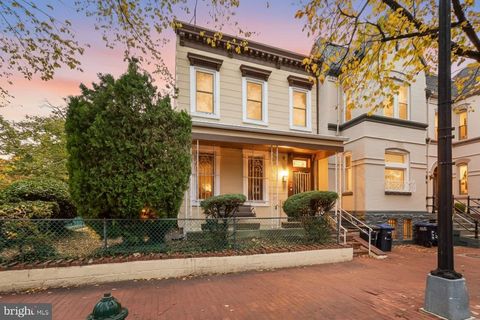 351 11TH STREET SE WASHINGTON DC 20003