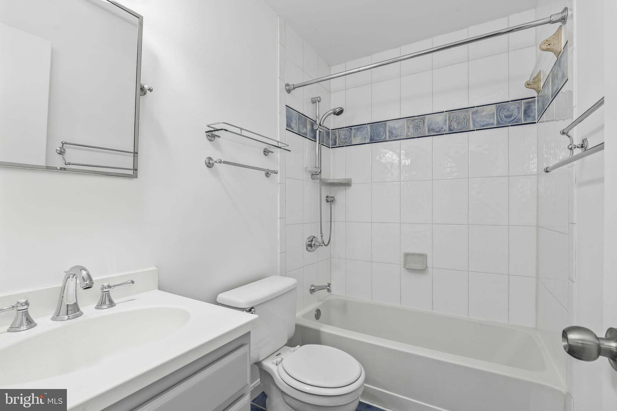 COLONIAL HEIGHTS - Residential