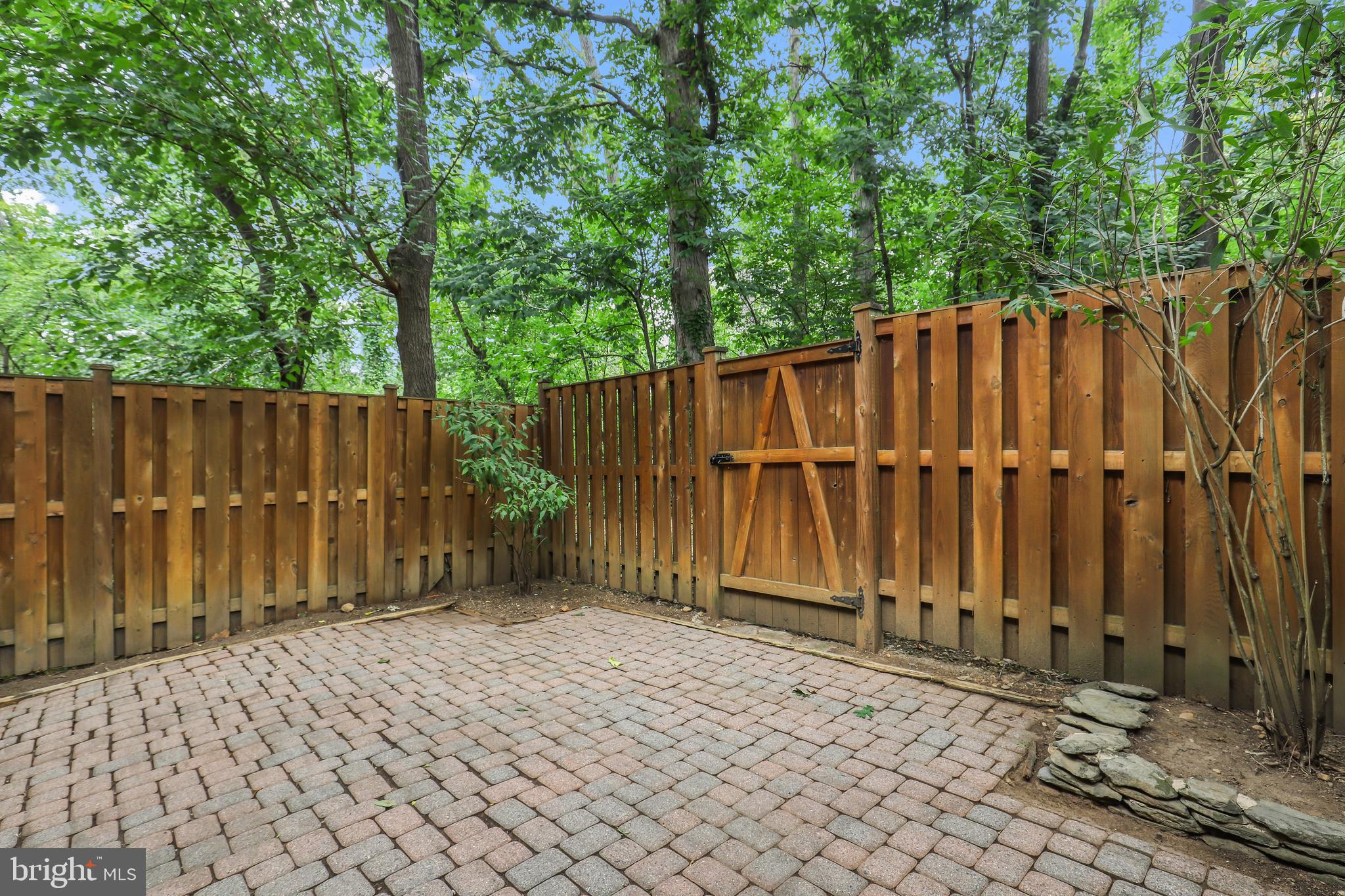 COLONIAL HEIGHTS - Residential