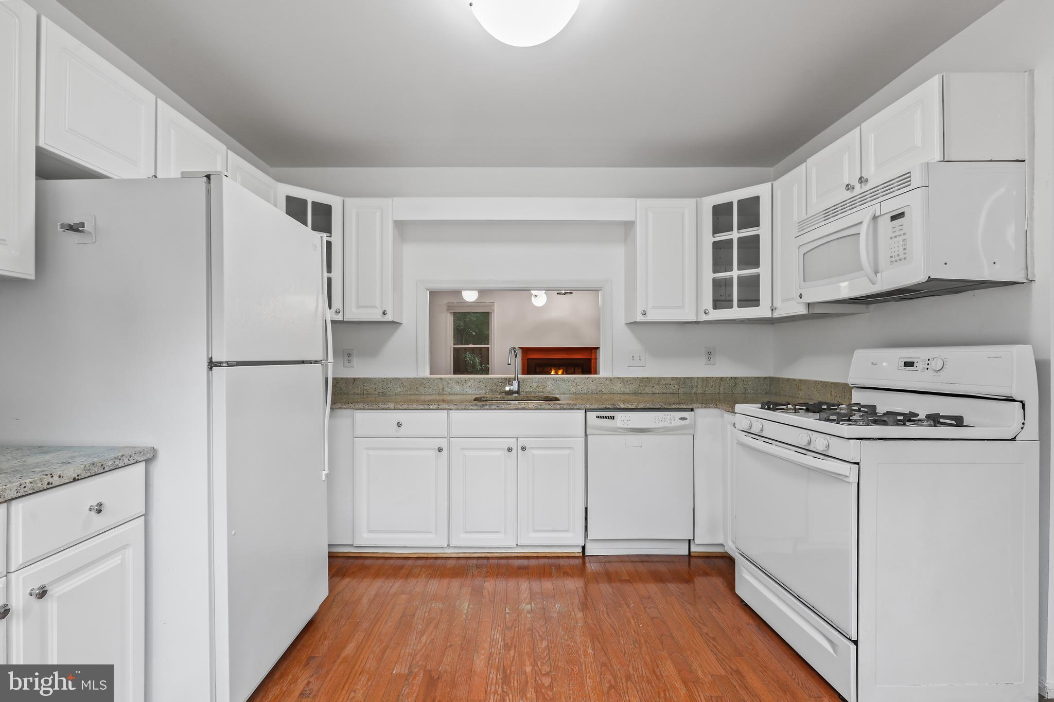 COLONIAL HEIGHTS - Residential