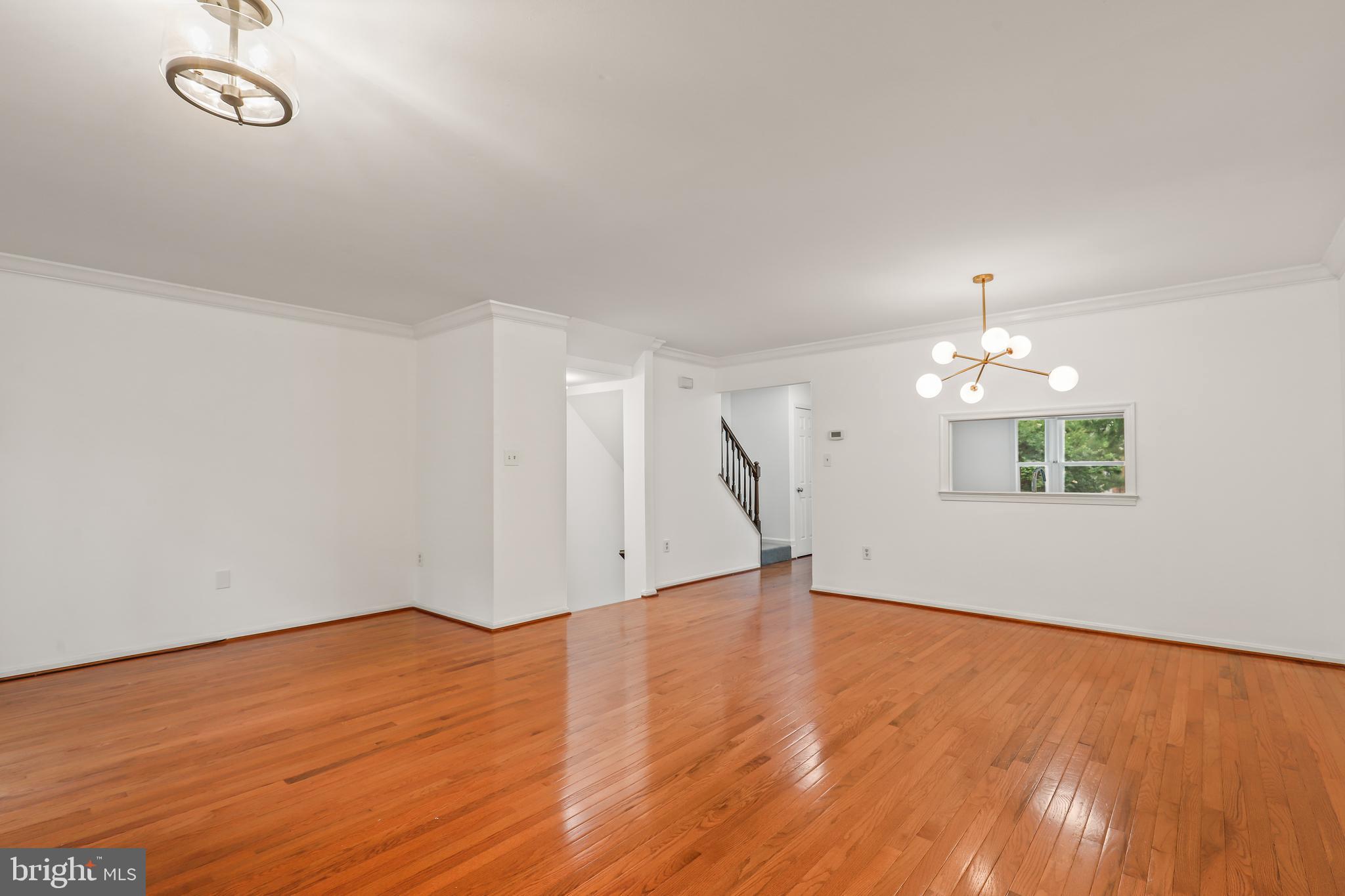 COLONIAL HEIGHTS - Residential