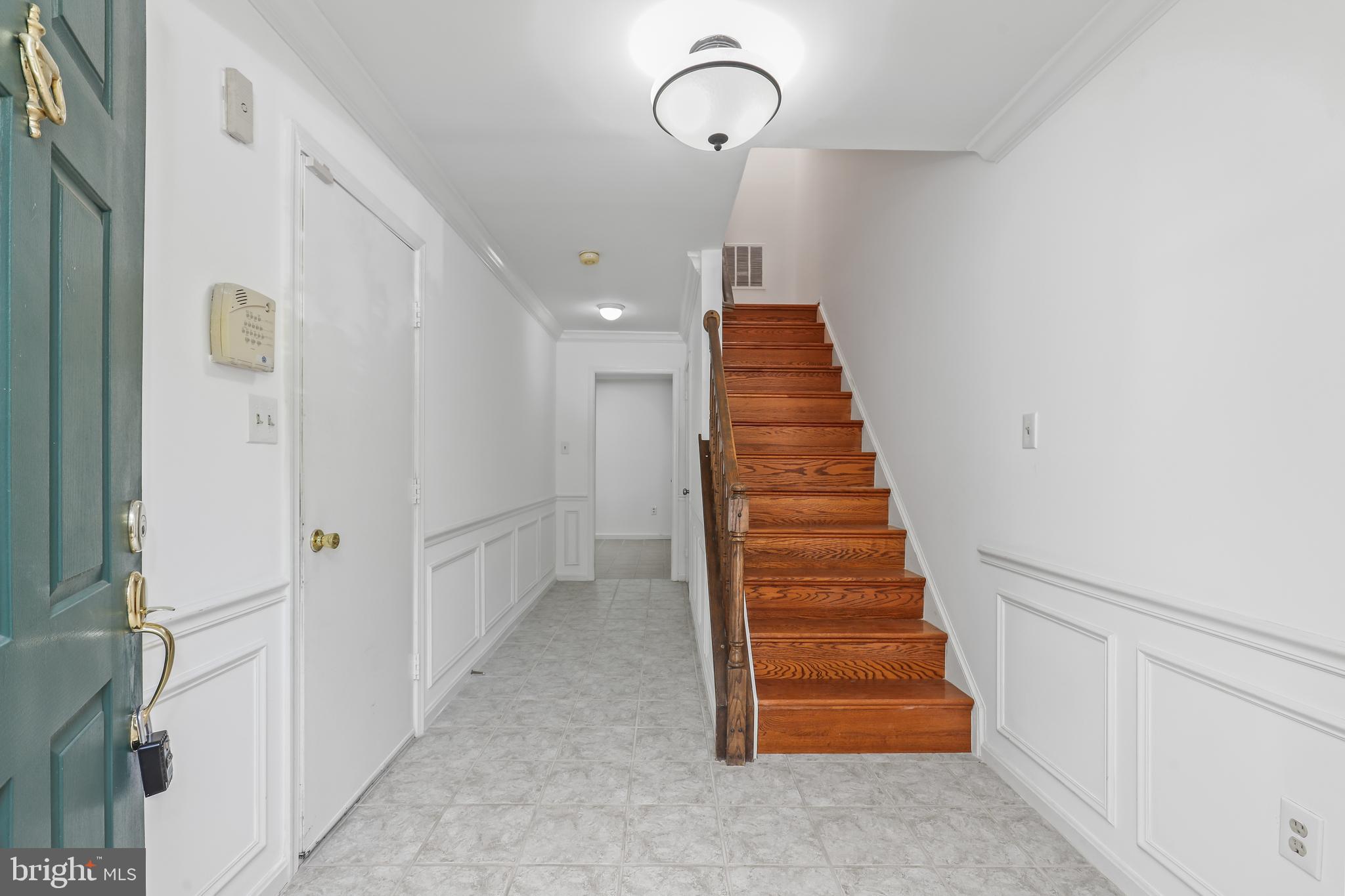 COLONIAL HEIGHTS - Residential