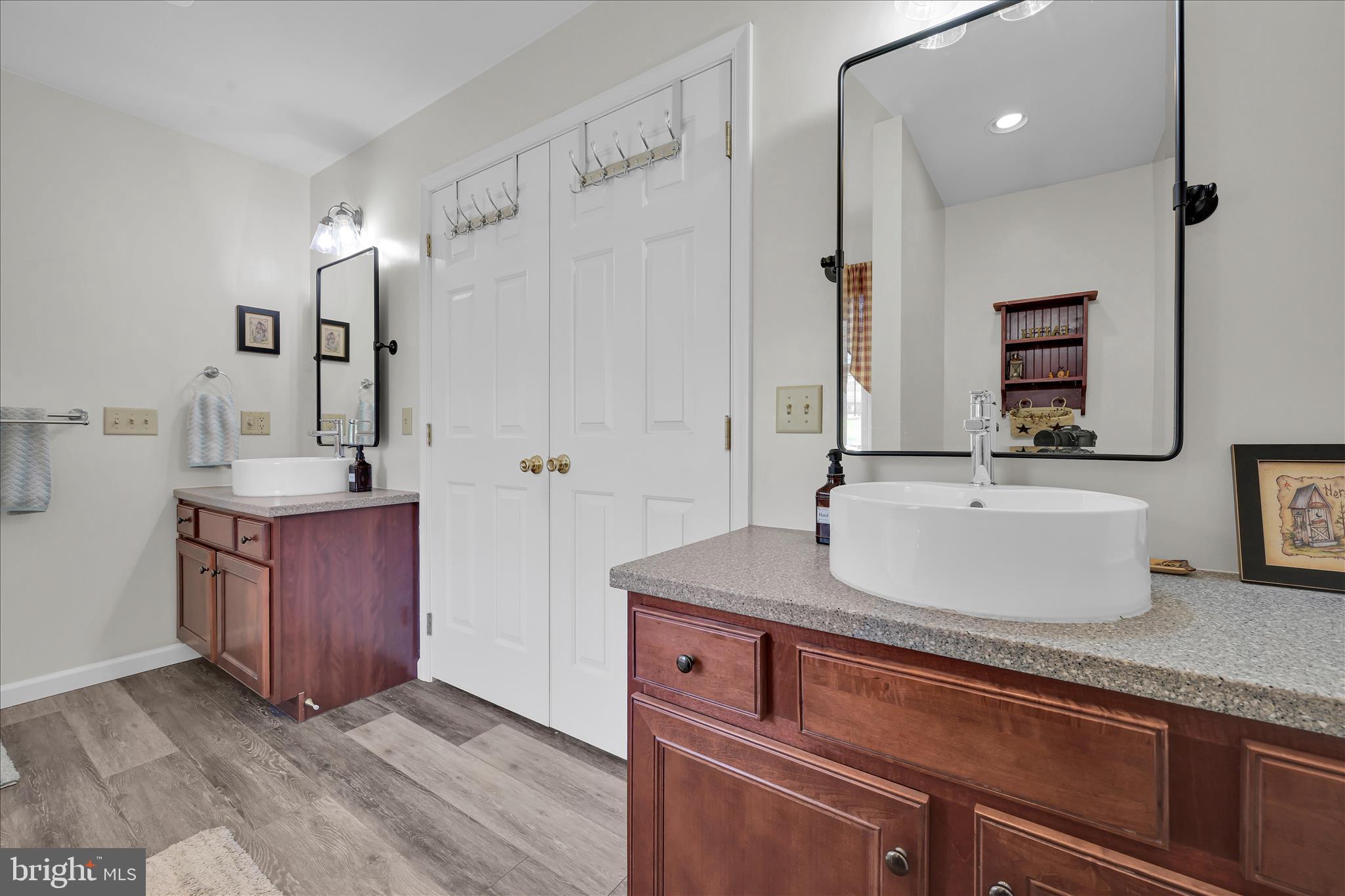 THE PINES - Residential