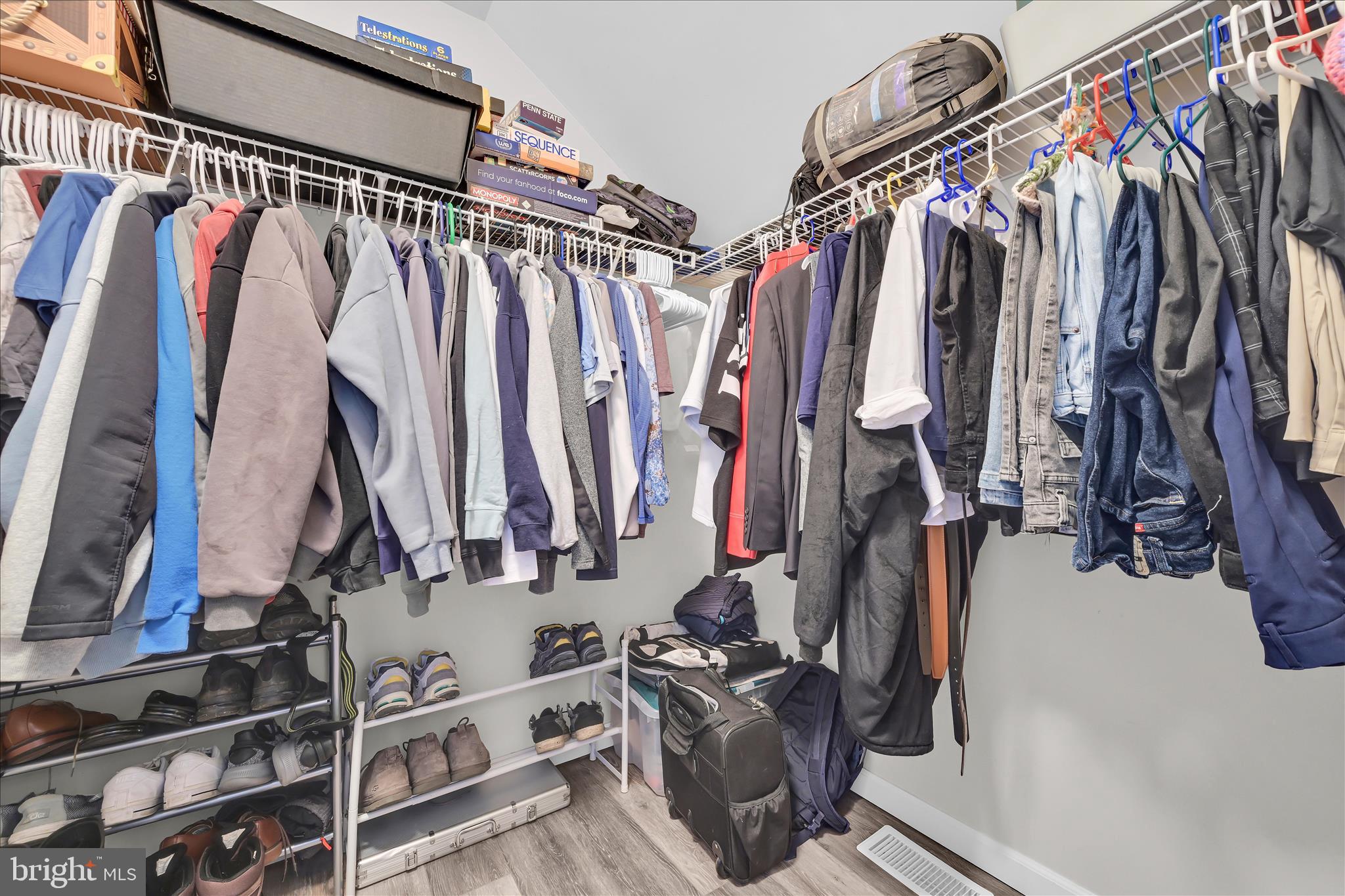 THE PINES - Residential