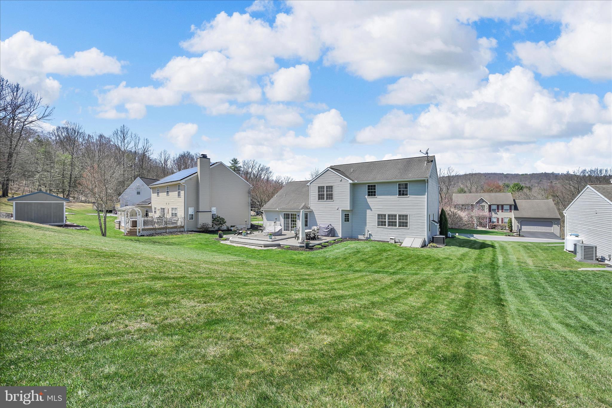 THE PINES - Residential