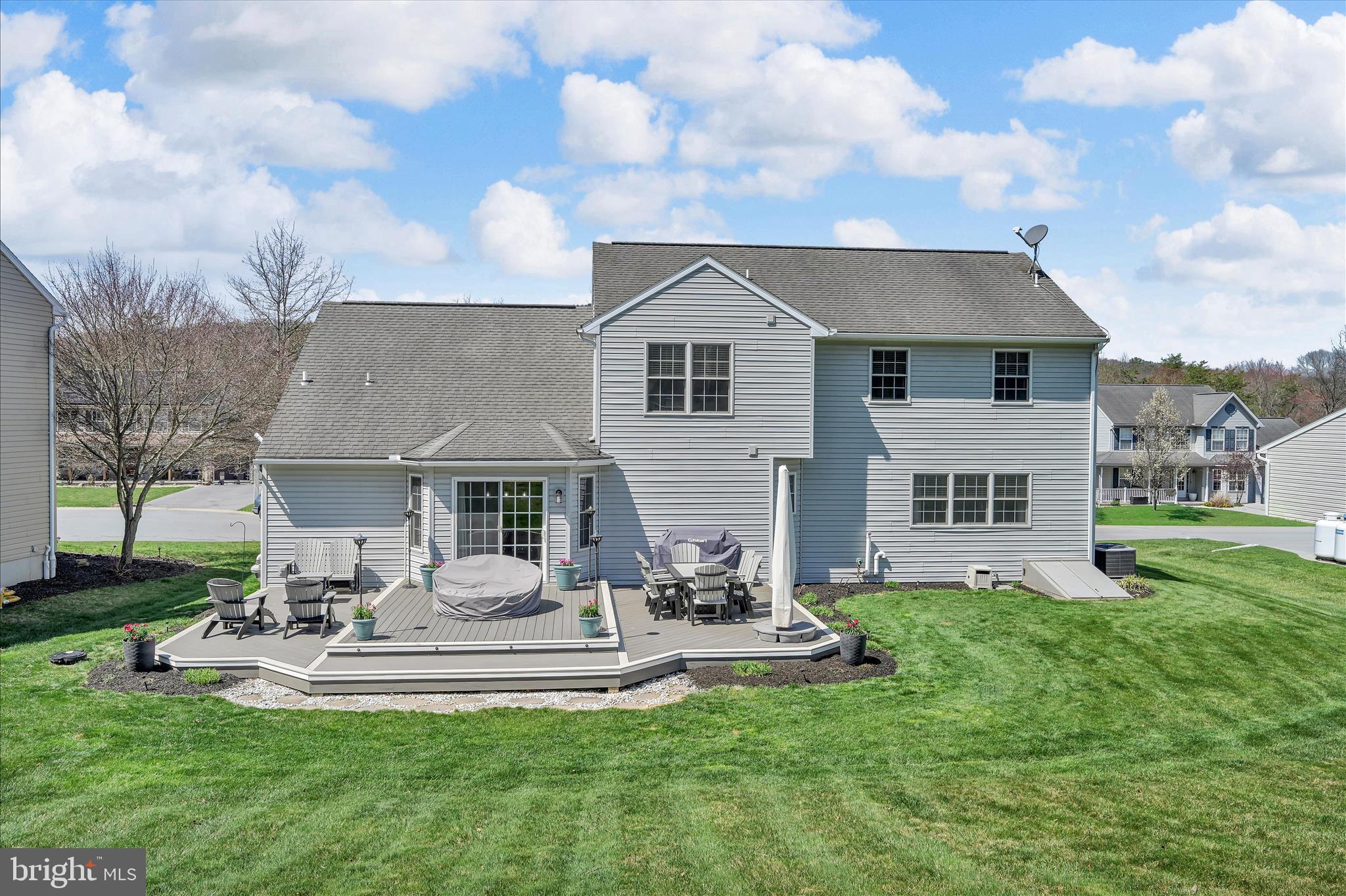 THE PINES - Residential