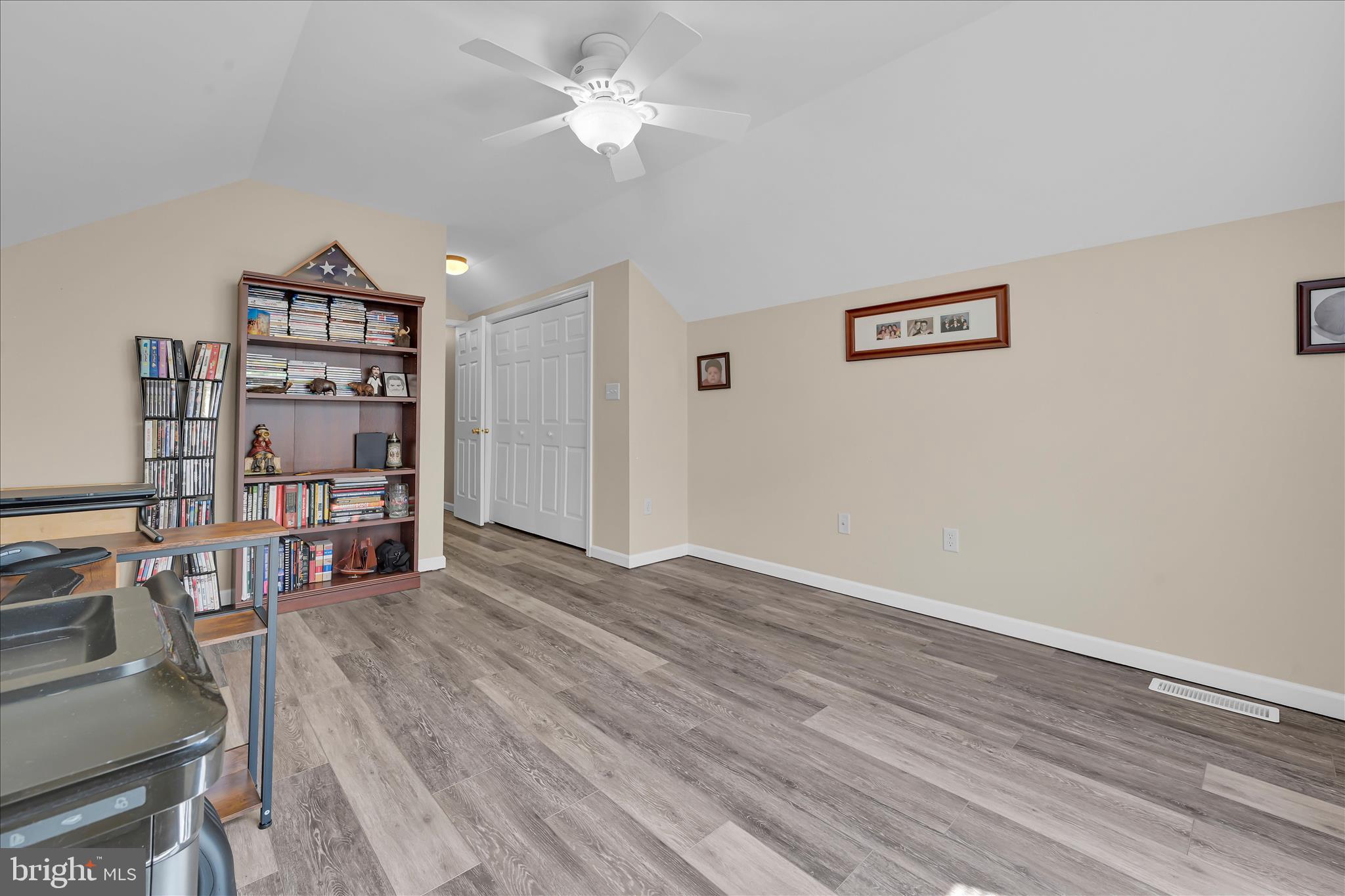 THE PINES - Residential