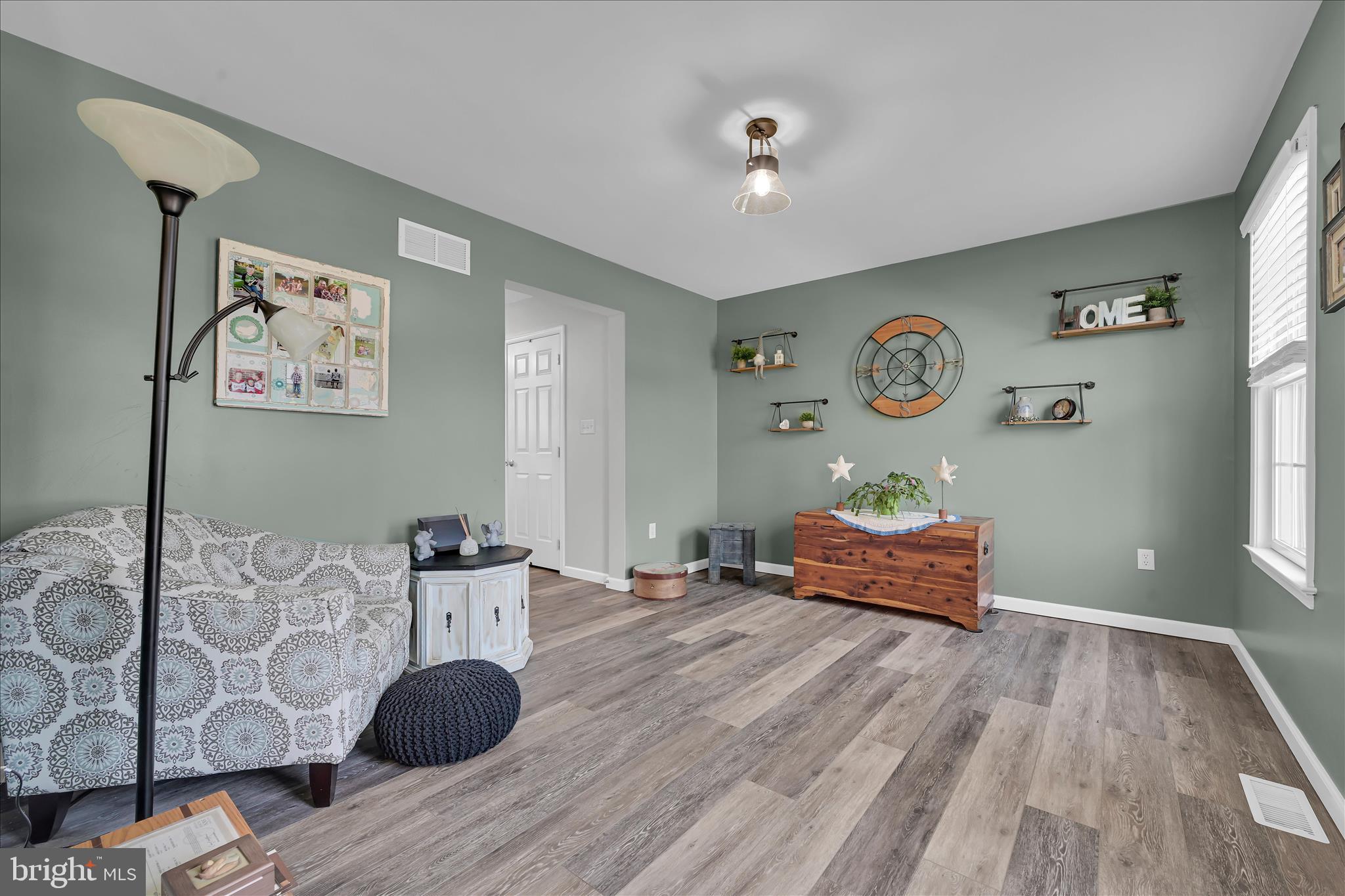 THE PINES - Residential