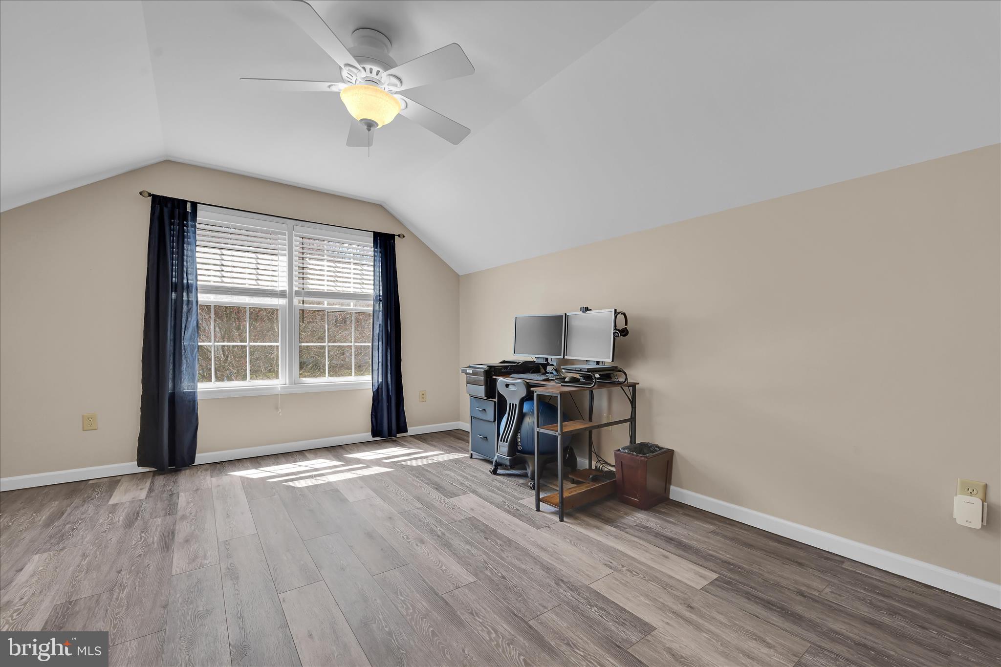 THE PINES - Residential