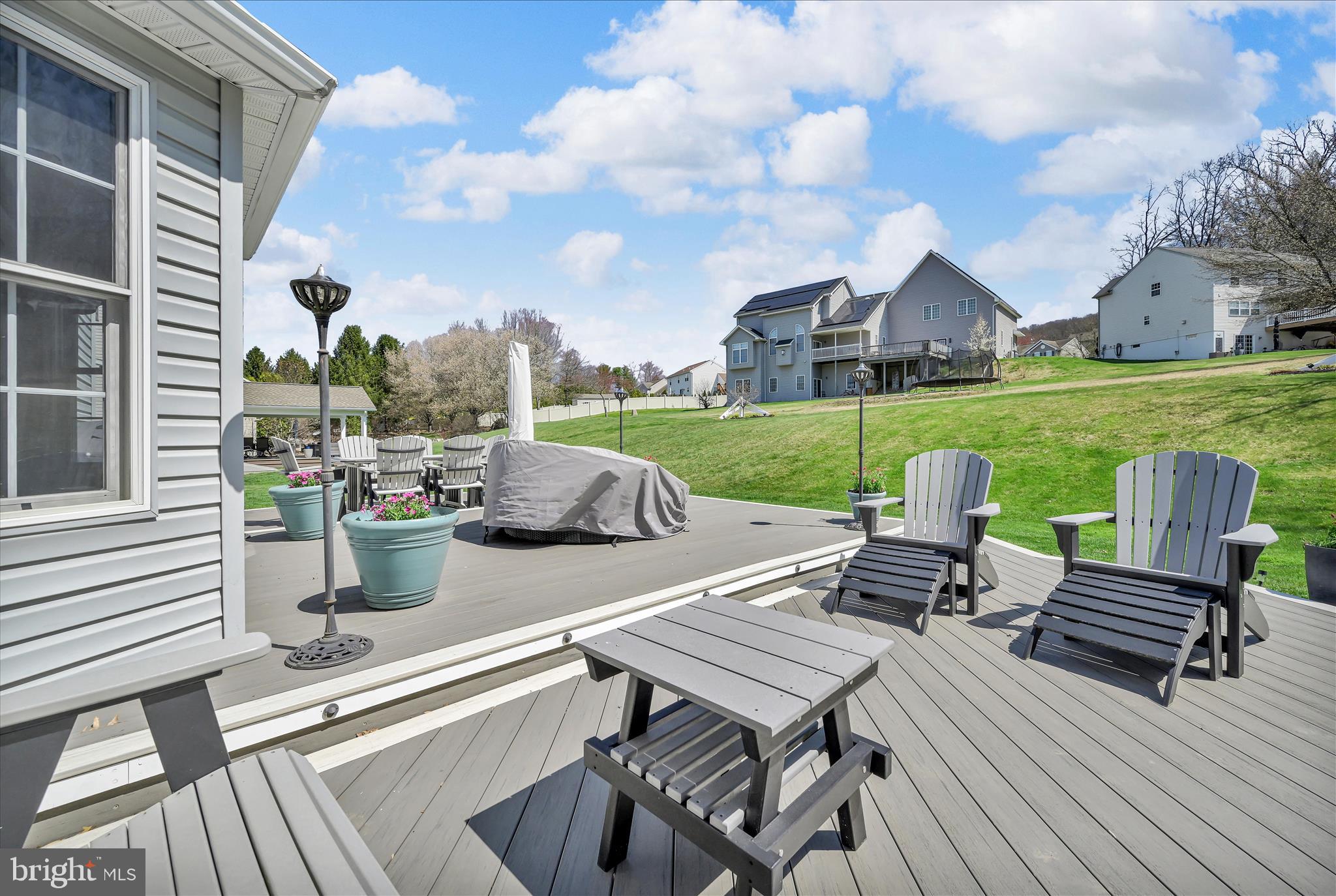 THE PINES - Residential