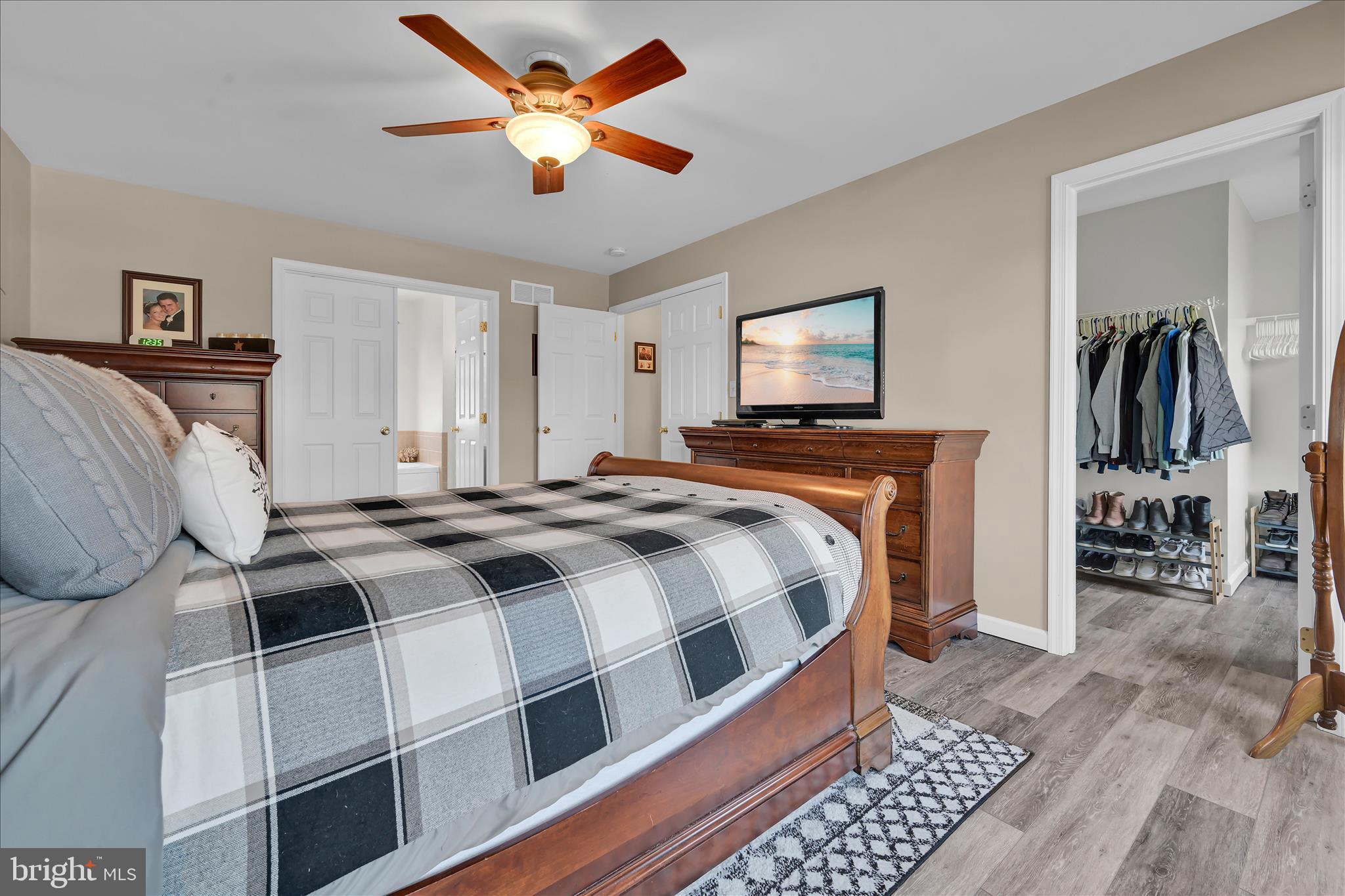 THE PINES - Residential