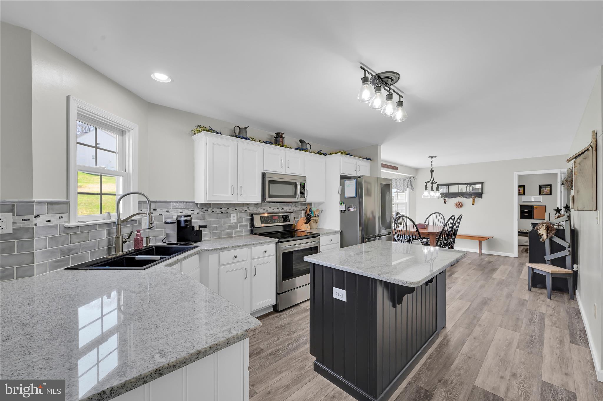 THE PINES - Residential