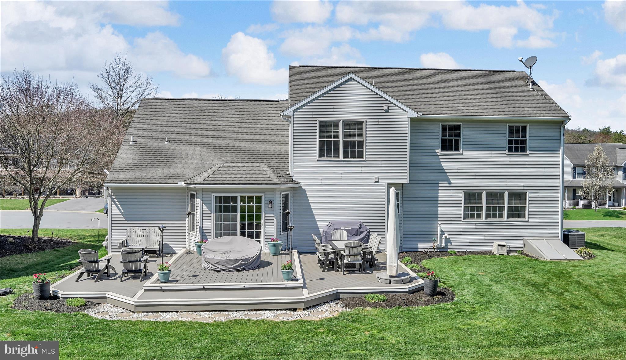 THE PINES - Residential